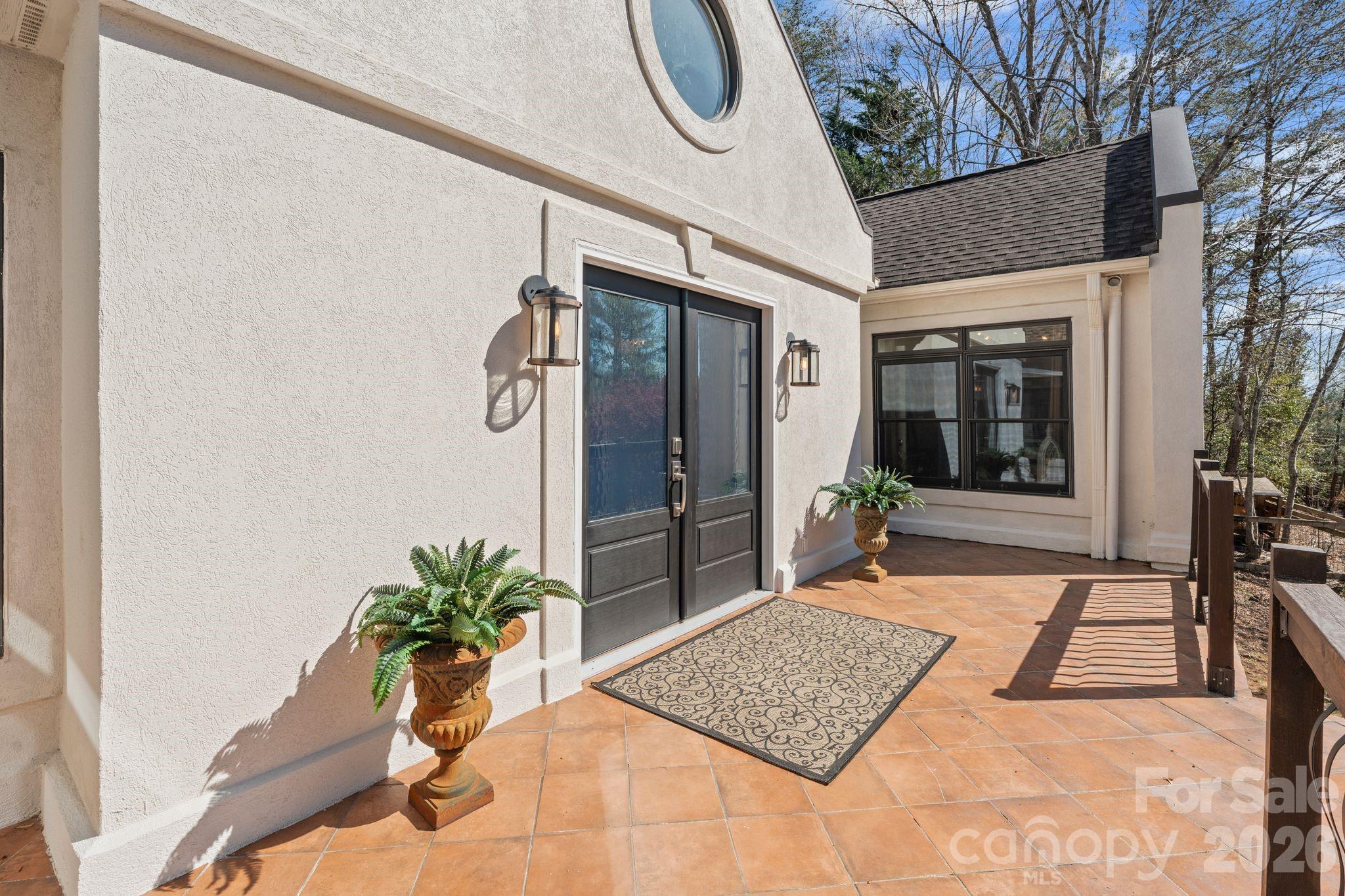 214 Ridgeway Drive — Taylorsville