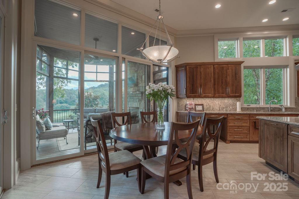 15 Water View Court — Travelers Rest