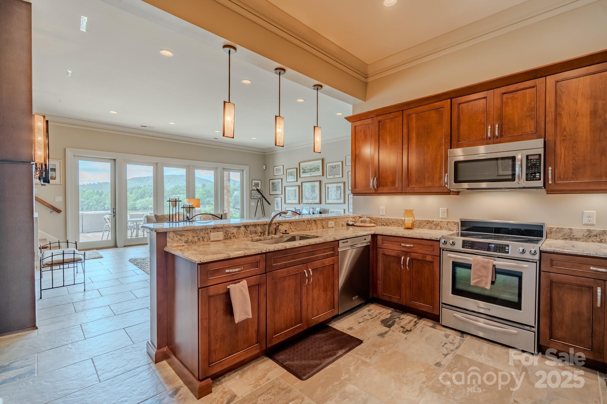 15 Water View Court — Travelers Rest