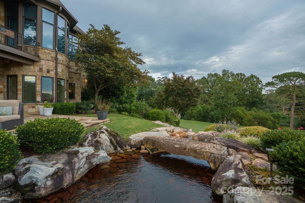 15 Water View Court — Travelers Rest