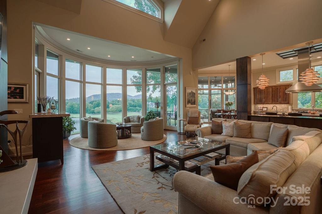 15 Water View Court — Travelers Rest