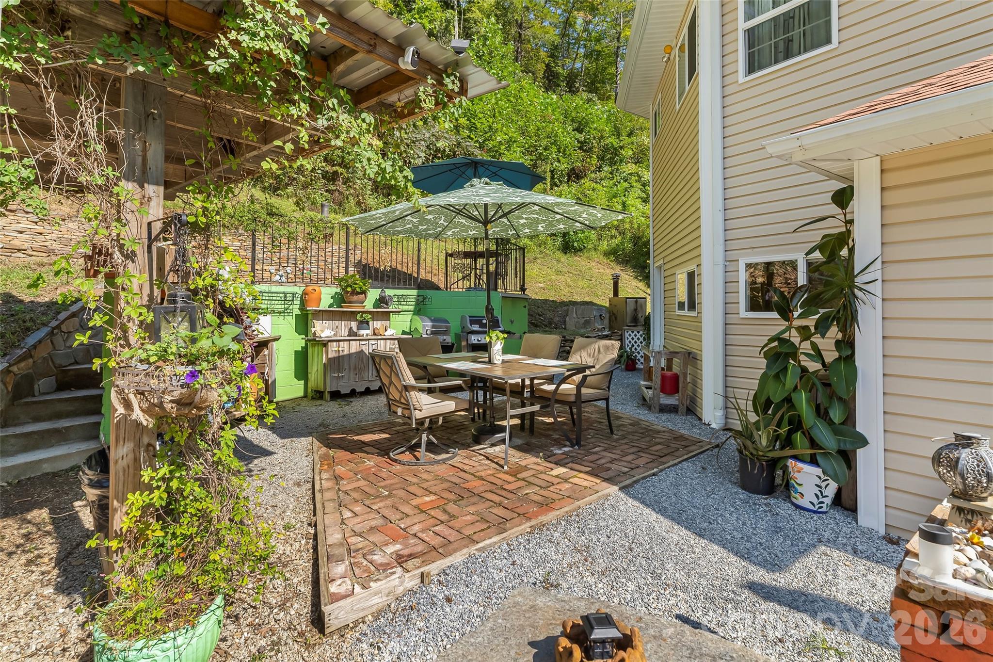 214 Locust Cove Road — Marion