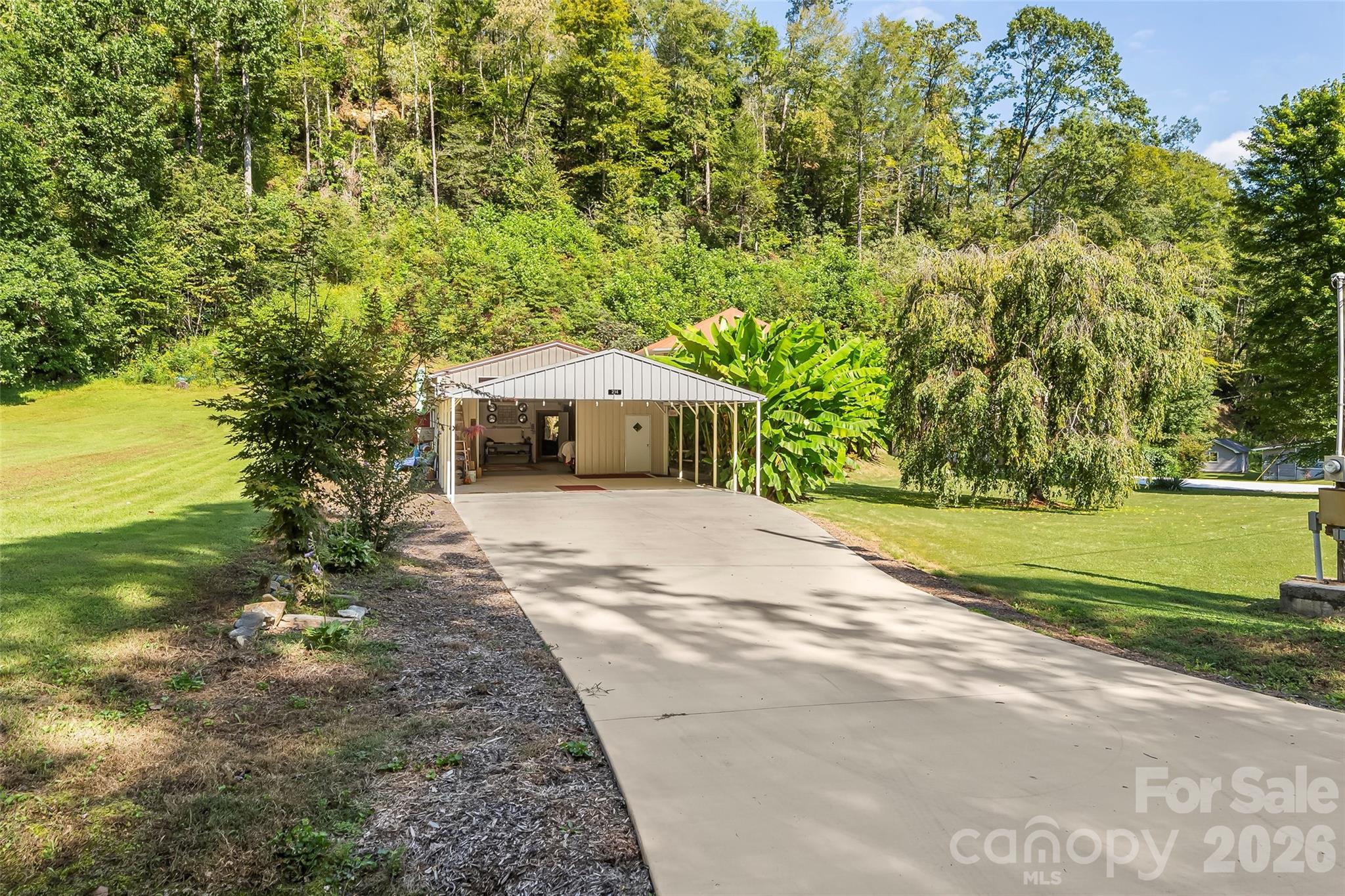 214 Locust Cove Road — Marion