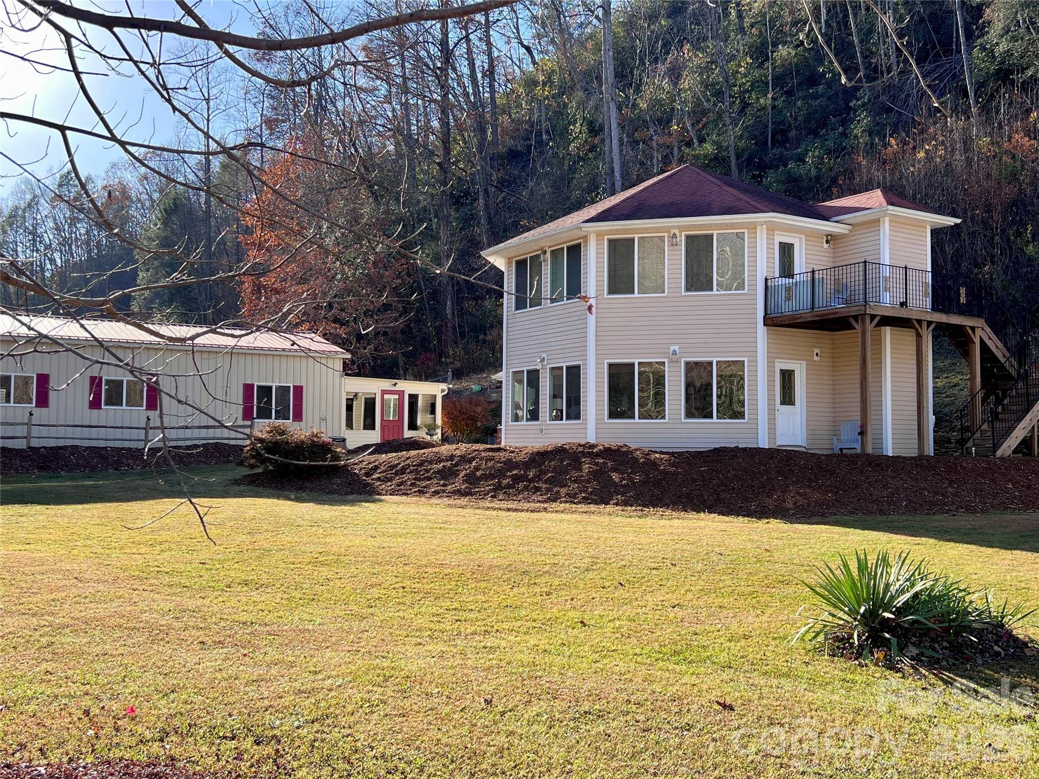 214 Locust Cove Road — Marion