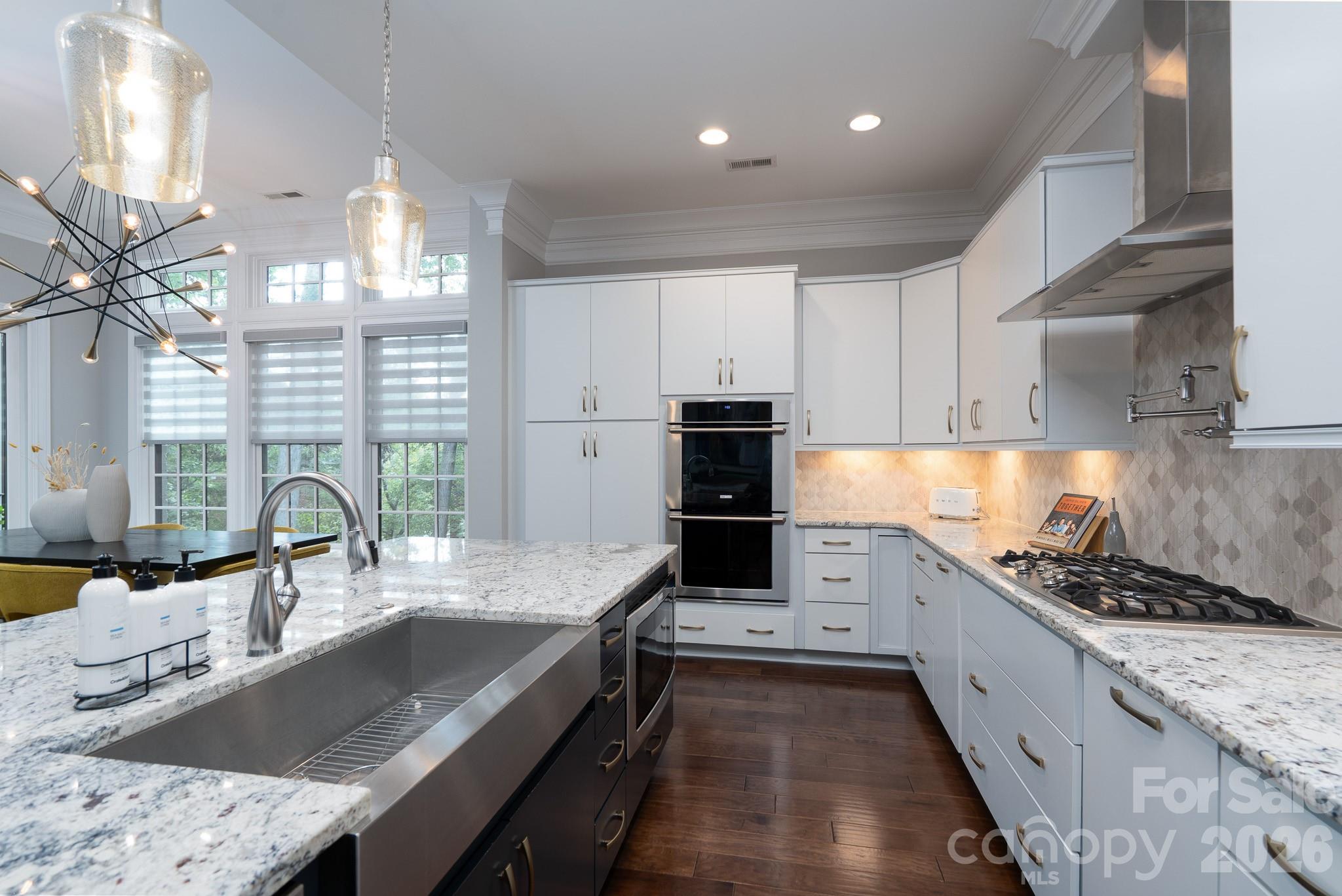 5041 Vernet Lane — Charlotte