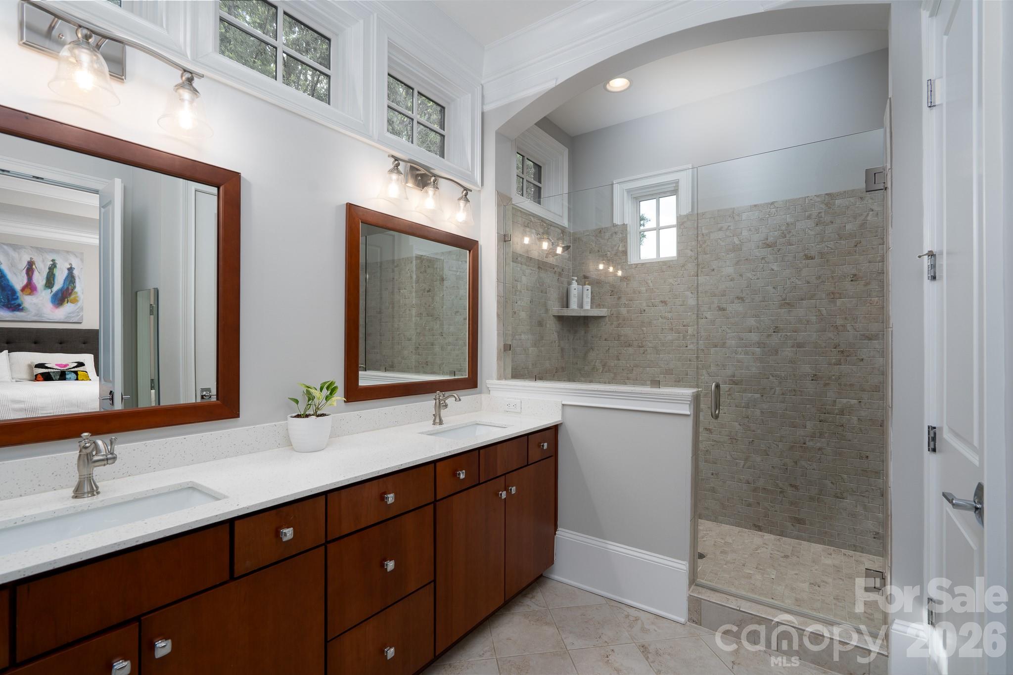 5041 Vernet Lane — Charlotte