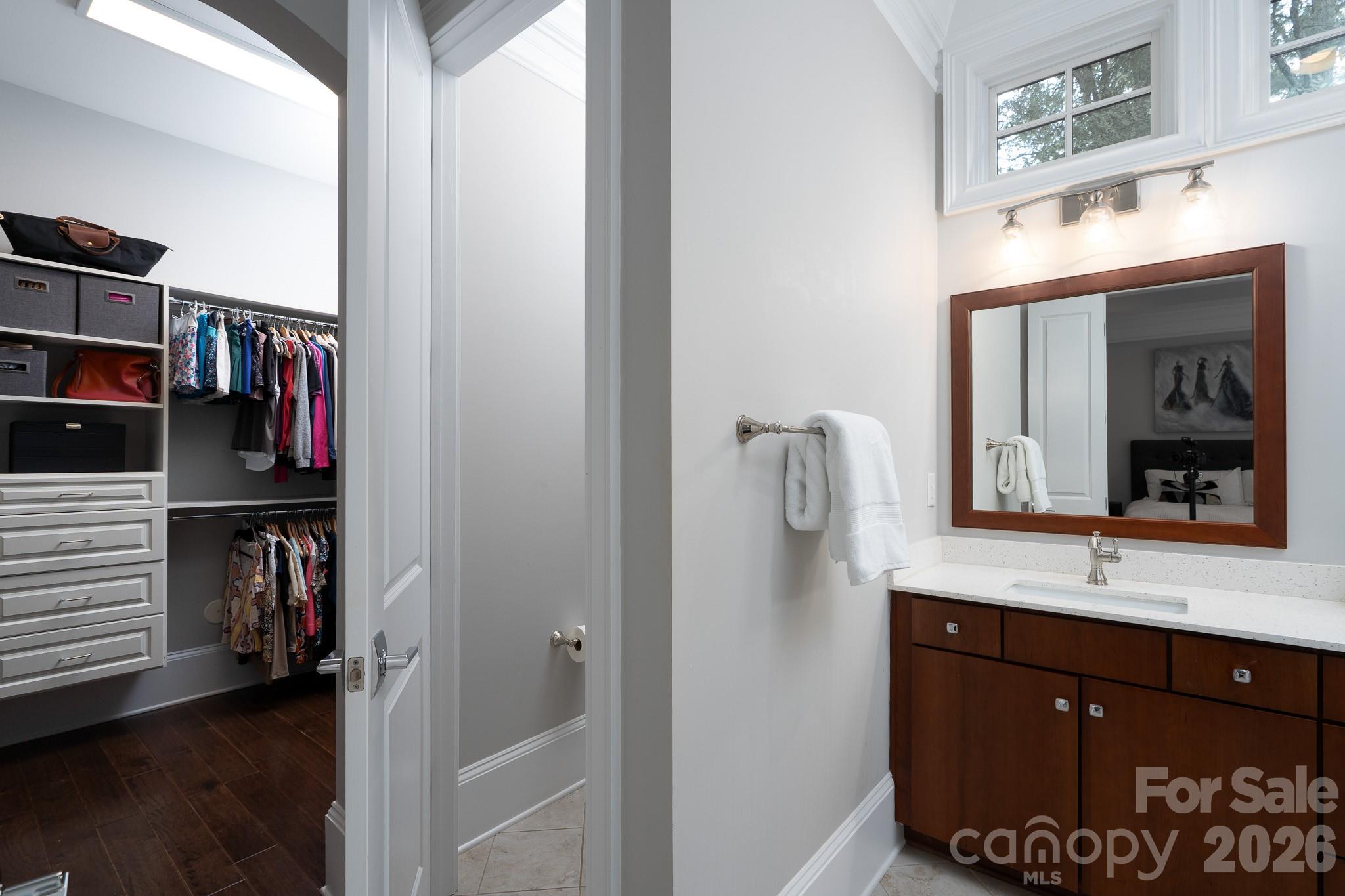 5041 Vernet Lane — Charlotte