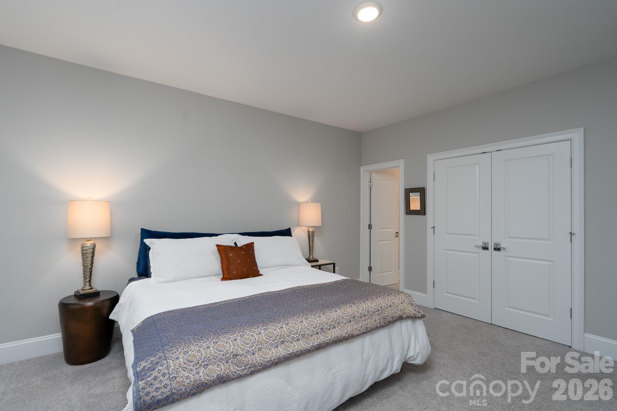 5041 Vernet Lane — Charlotte