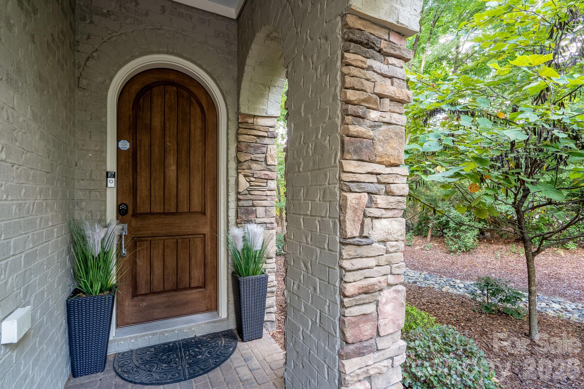 5041 Vernet Lane — Charlotte