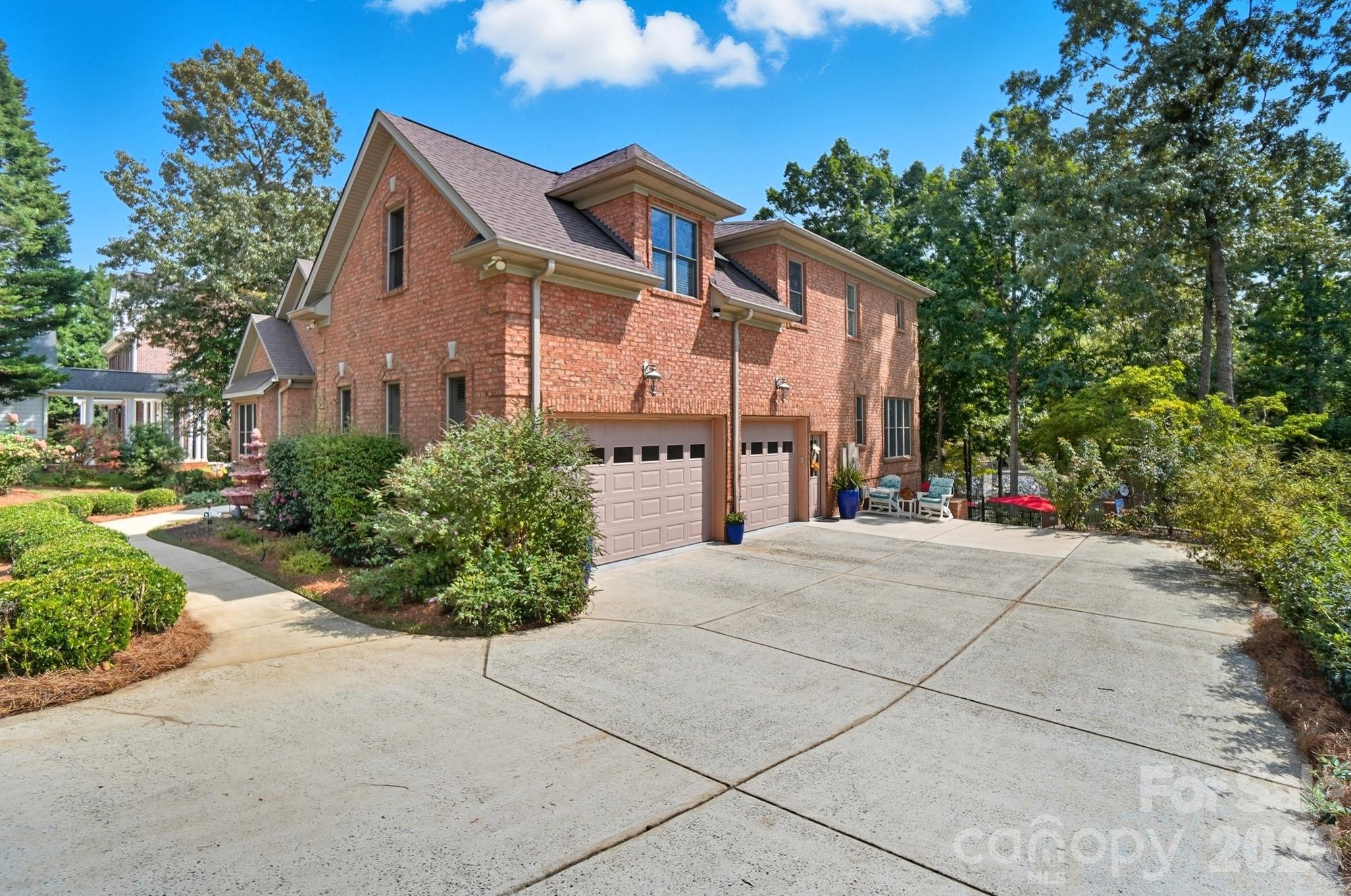 107 Nautilus Court — Troutman