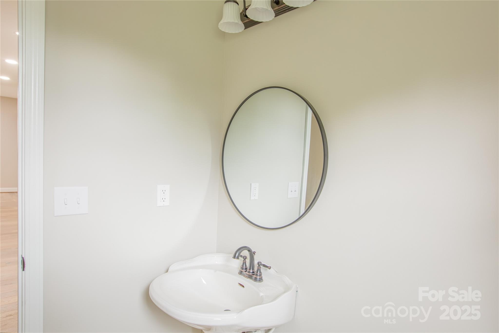 3510 Meadow Glen Court — Clemmons