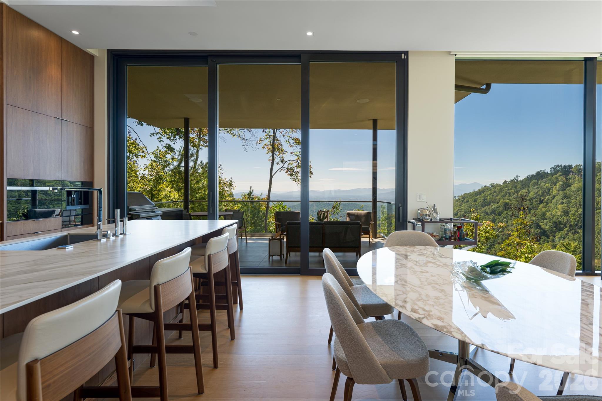 353 Retreat Ridge Way — Asheville