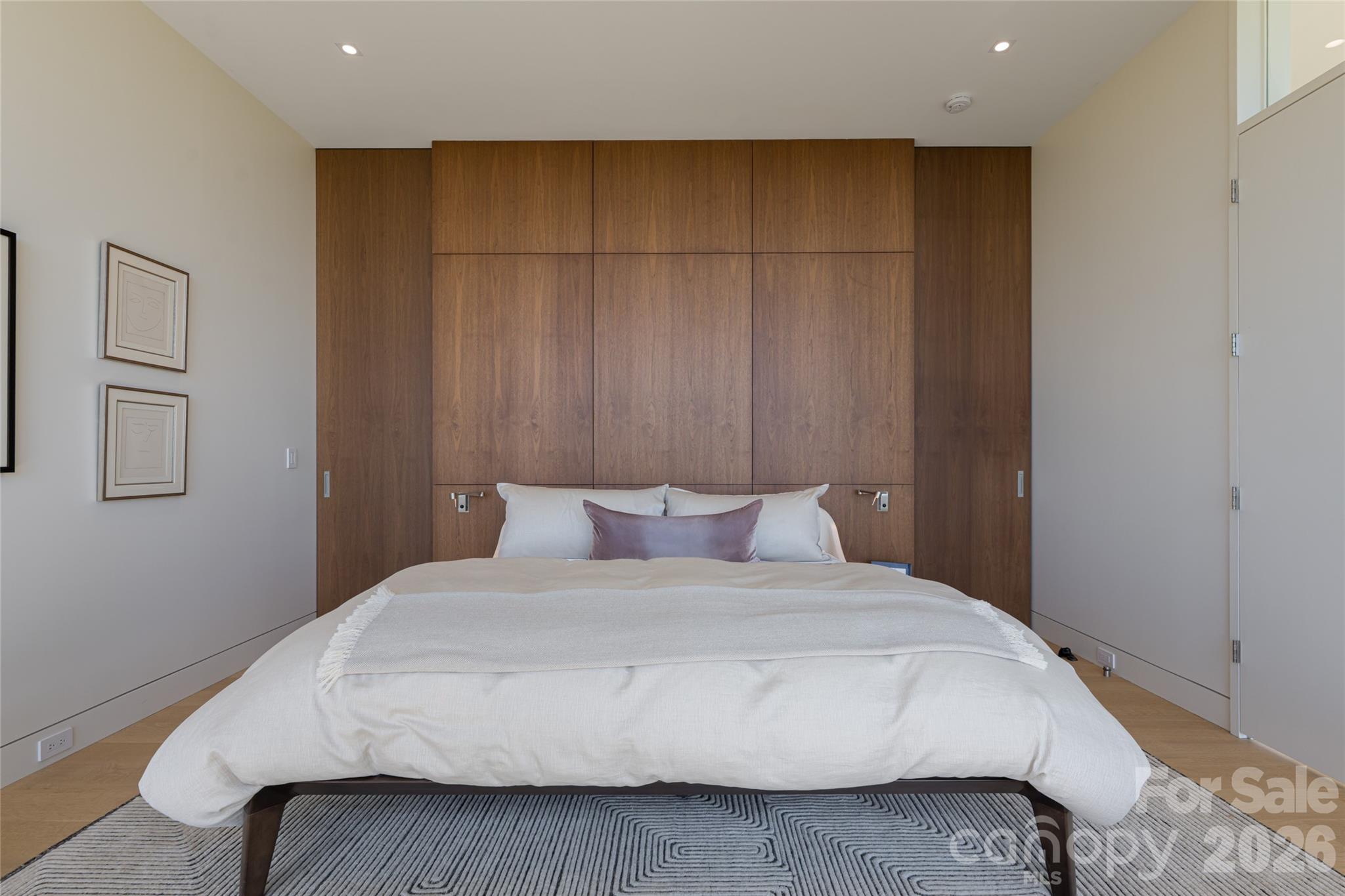 353 Retreat Ridge Way — Asheville