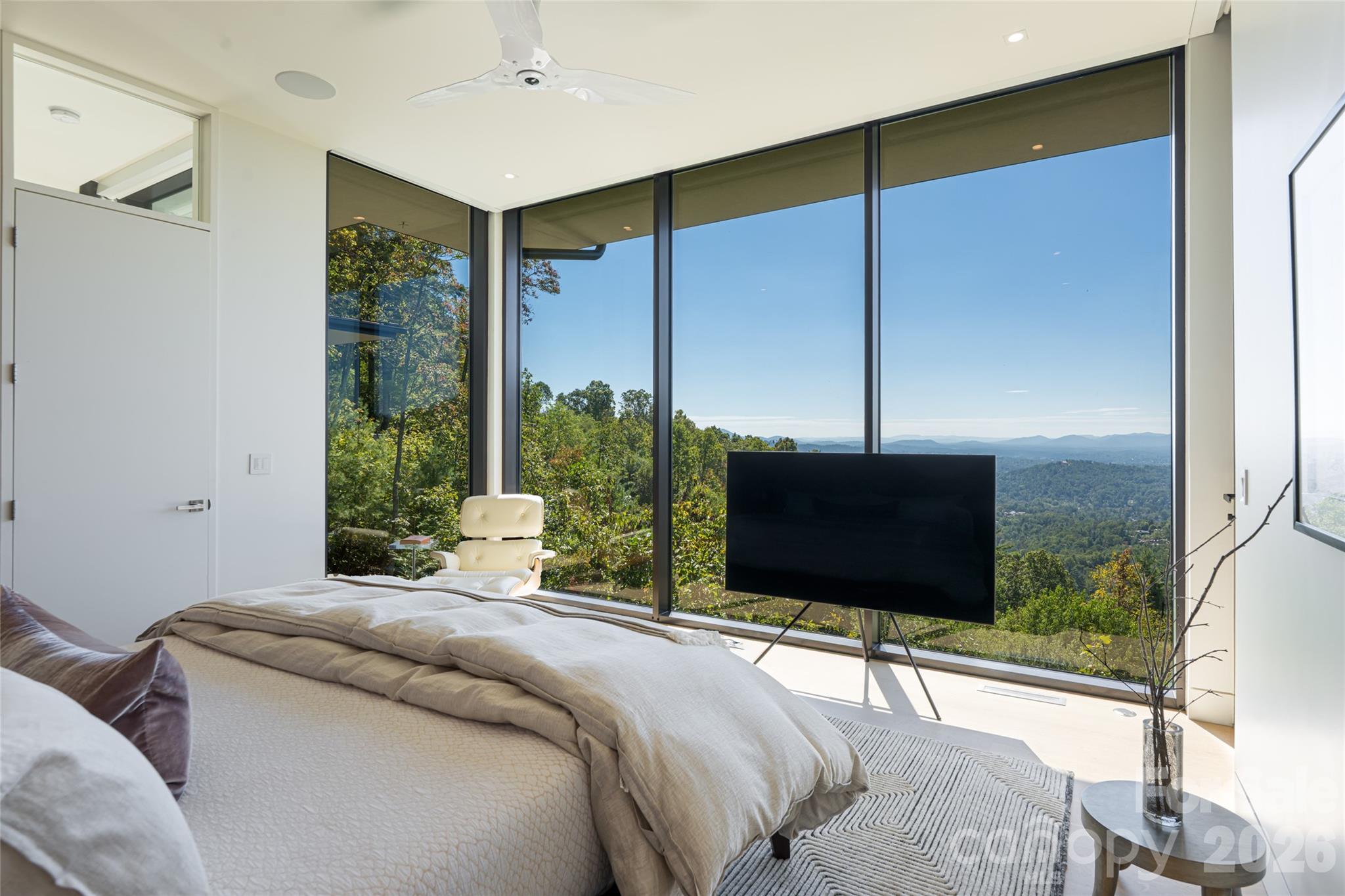 353 Retreat Ridge Way — Asheville