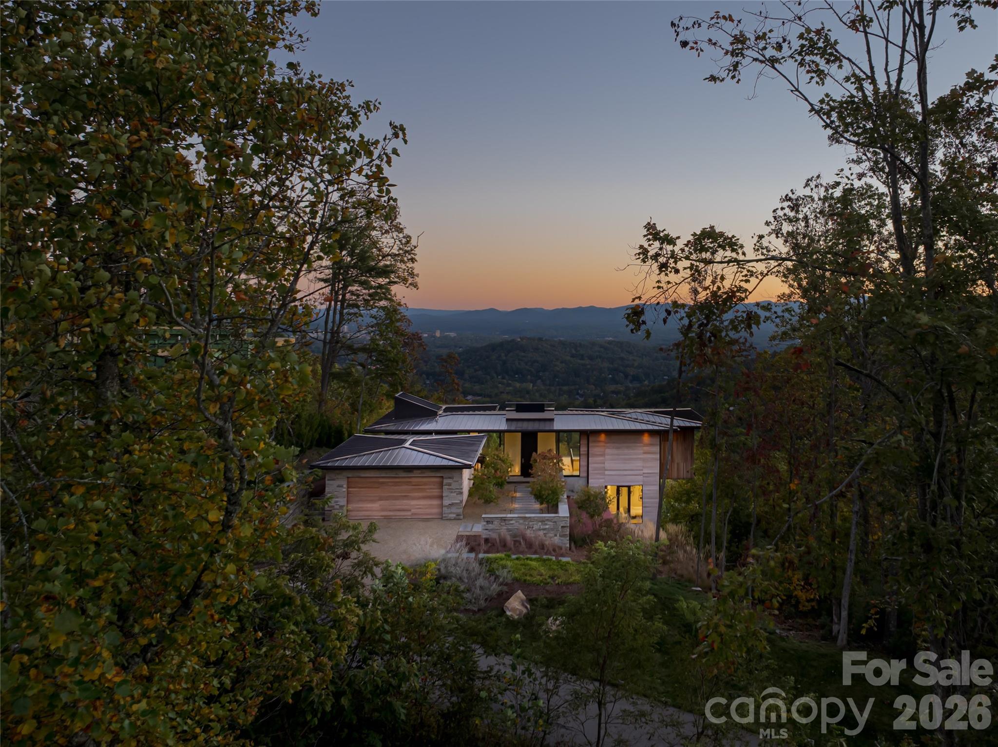 353 Retreat Ridge Way — Asheville