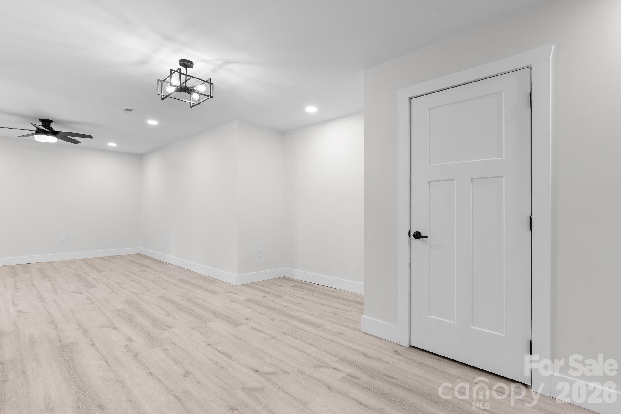 2366 W Paradise Harbor Drive — Connelly Springs