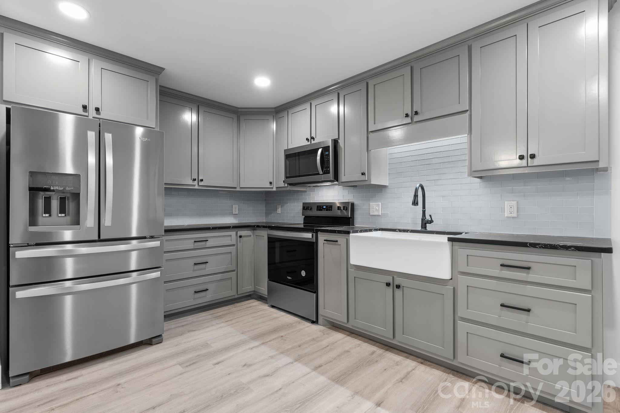 2366 W Paradise Harbor Drive — Connelly Springs