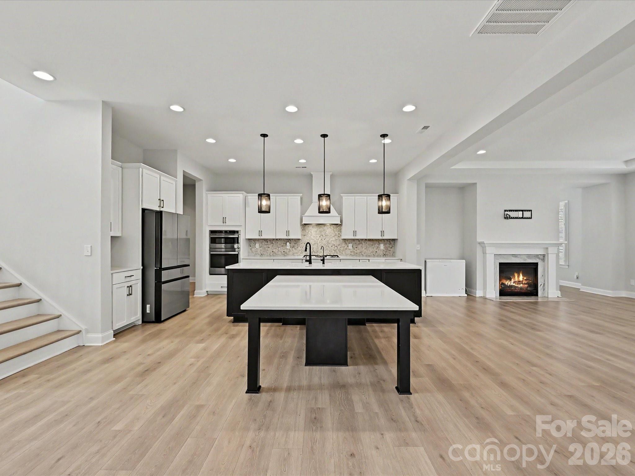 315 W Waterlynn Road — Mooresville