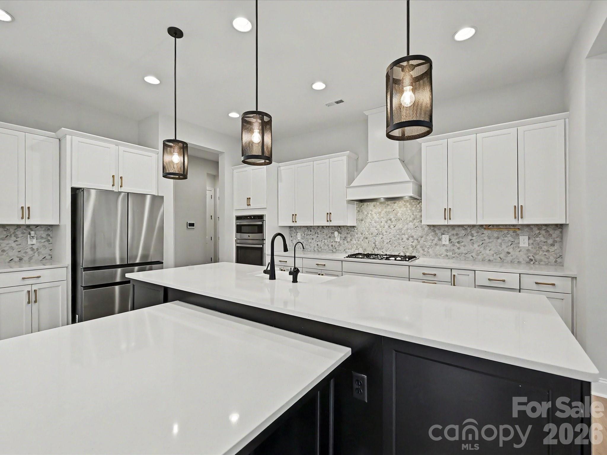 315 W Waterlynn Road — Mooresville