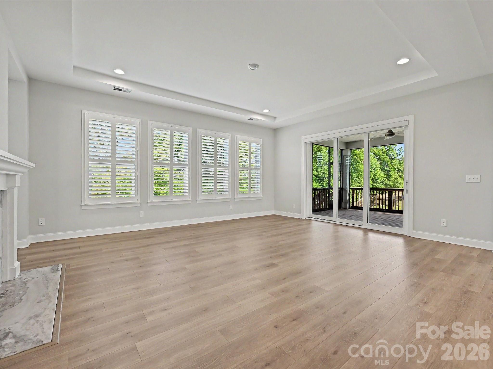 315 W Waterlynn Road — Mooresville