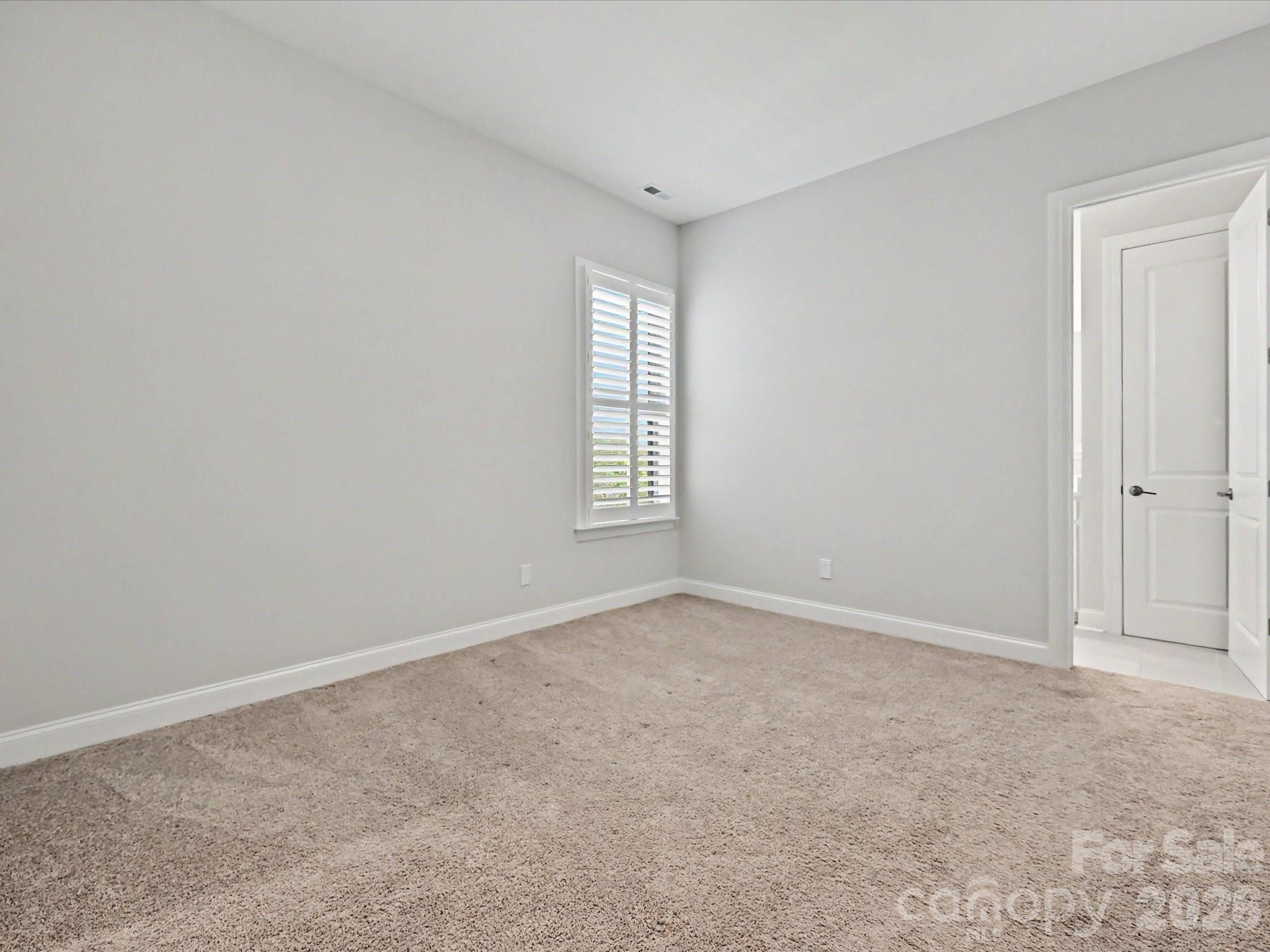 315 W Waterlynn Road — Mooresville
