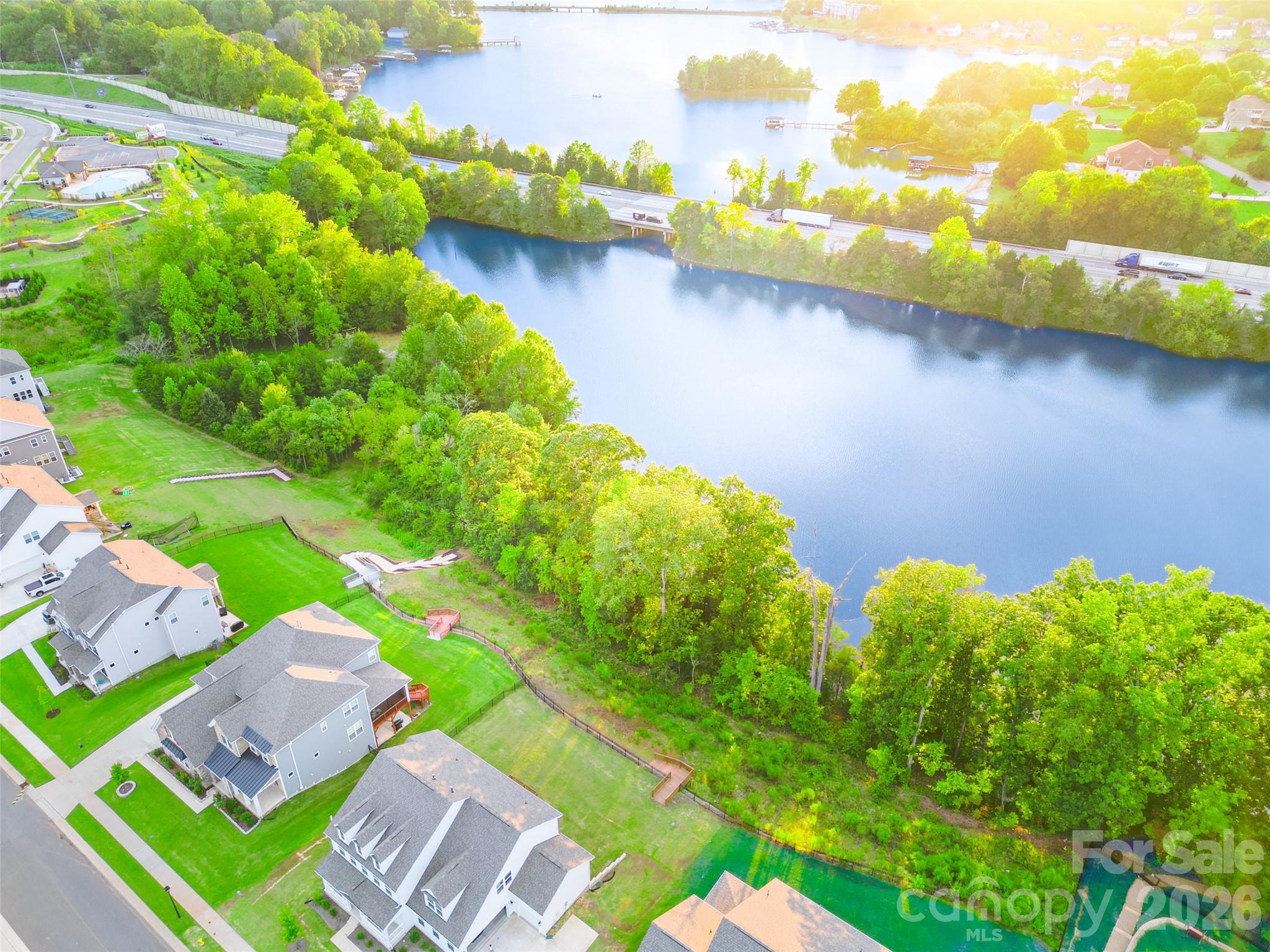 315 W Waterlynn Road — Mooresville
