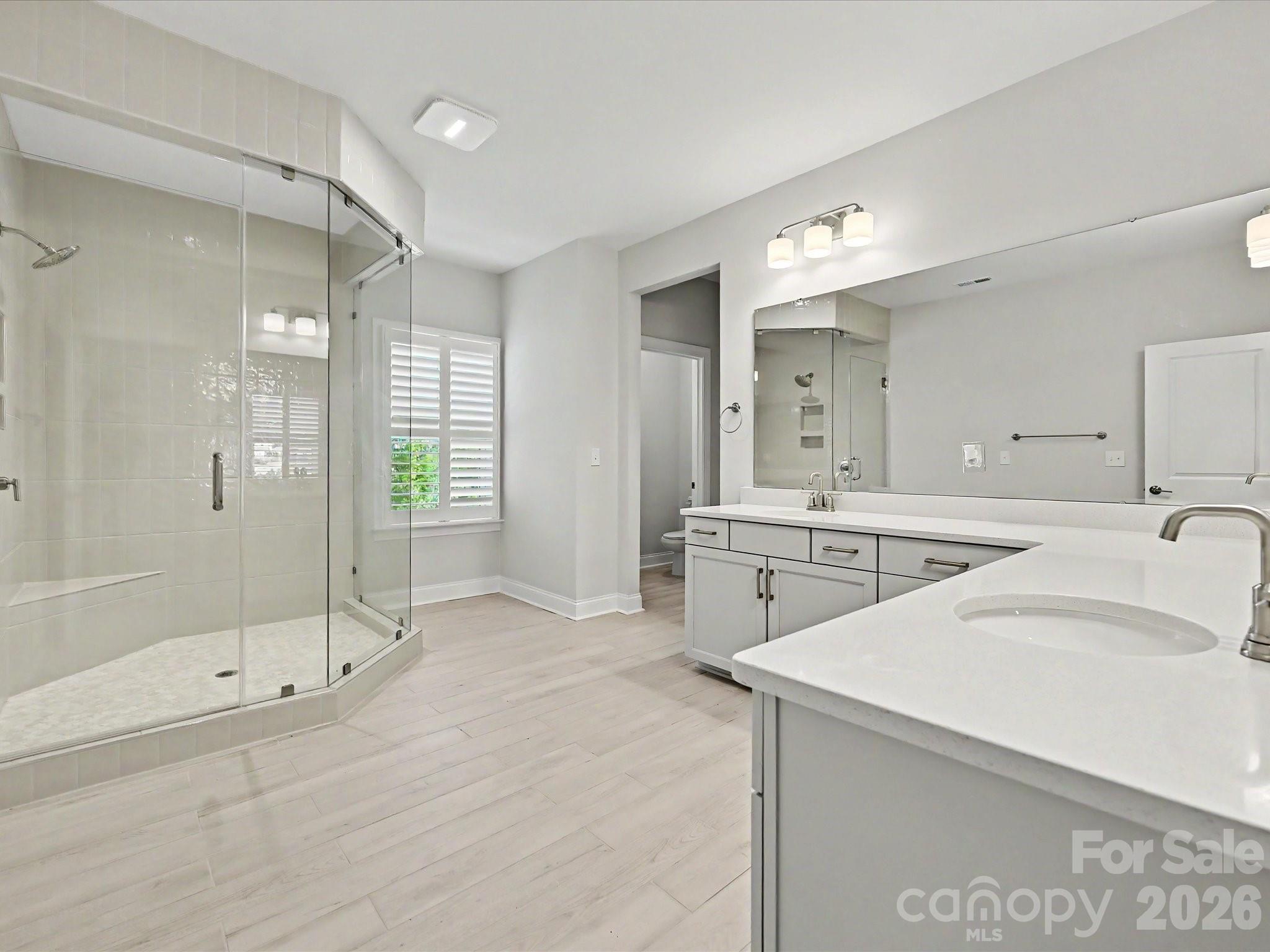 315 W Waterlynn Road — Mooresville