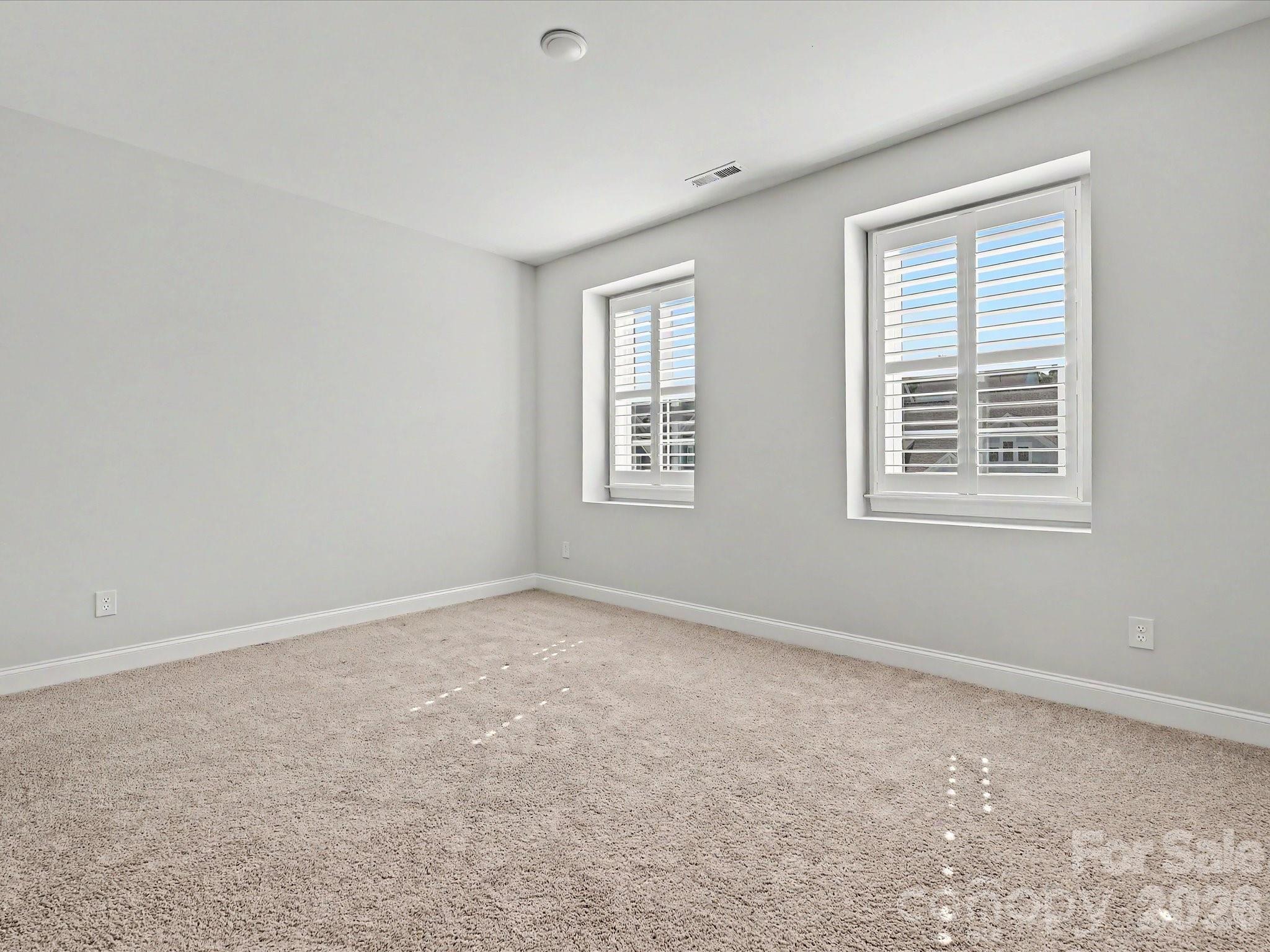 315 W Waterlynn Road — Mooresville