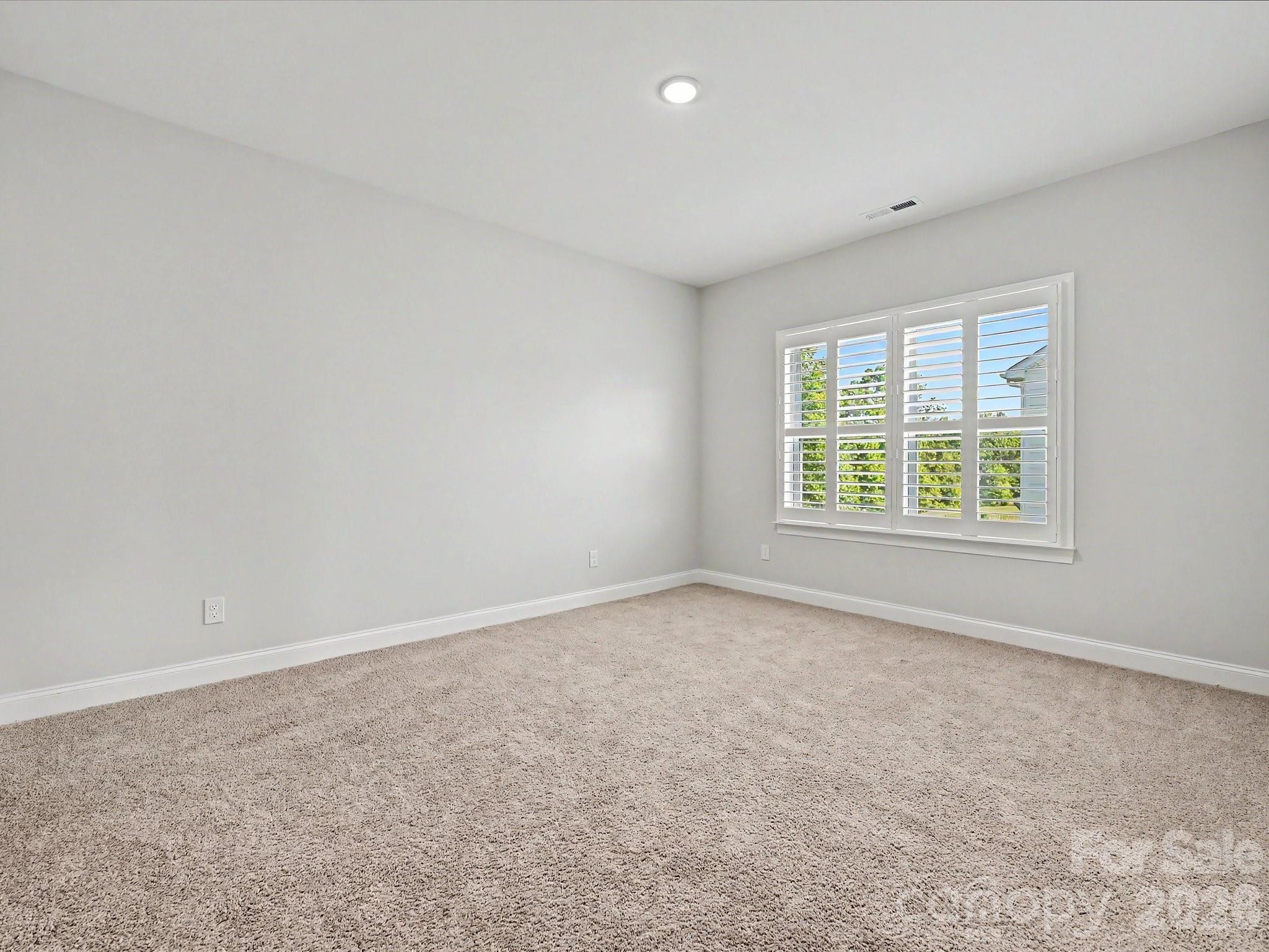 315 W Waterlynn Road — Mooresville