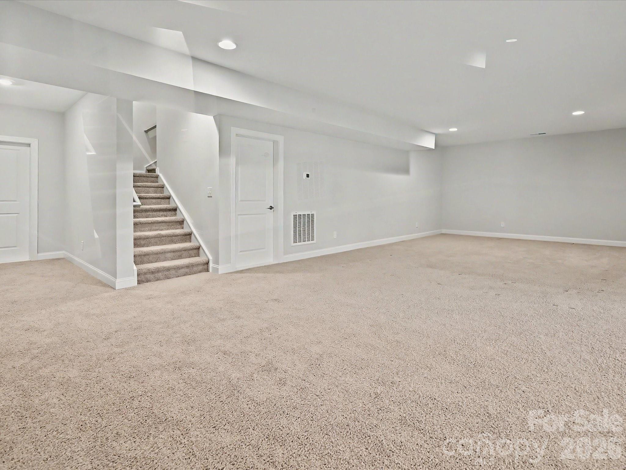 315 W Waterlynn Road — Mooresville