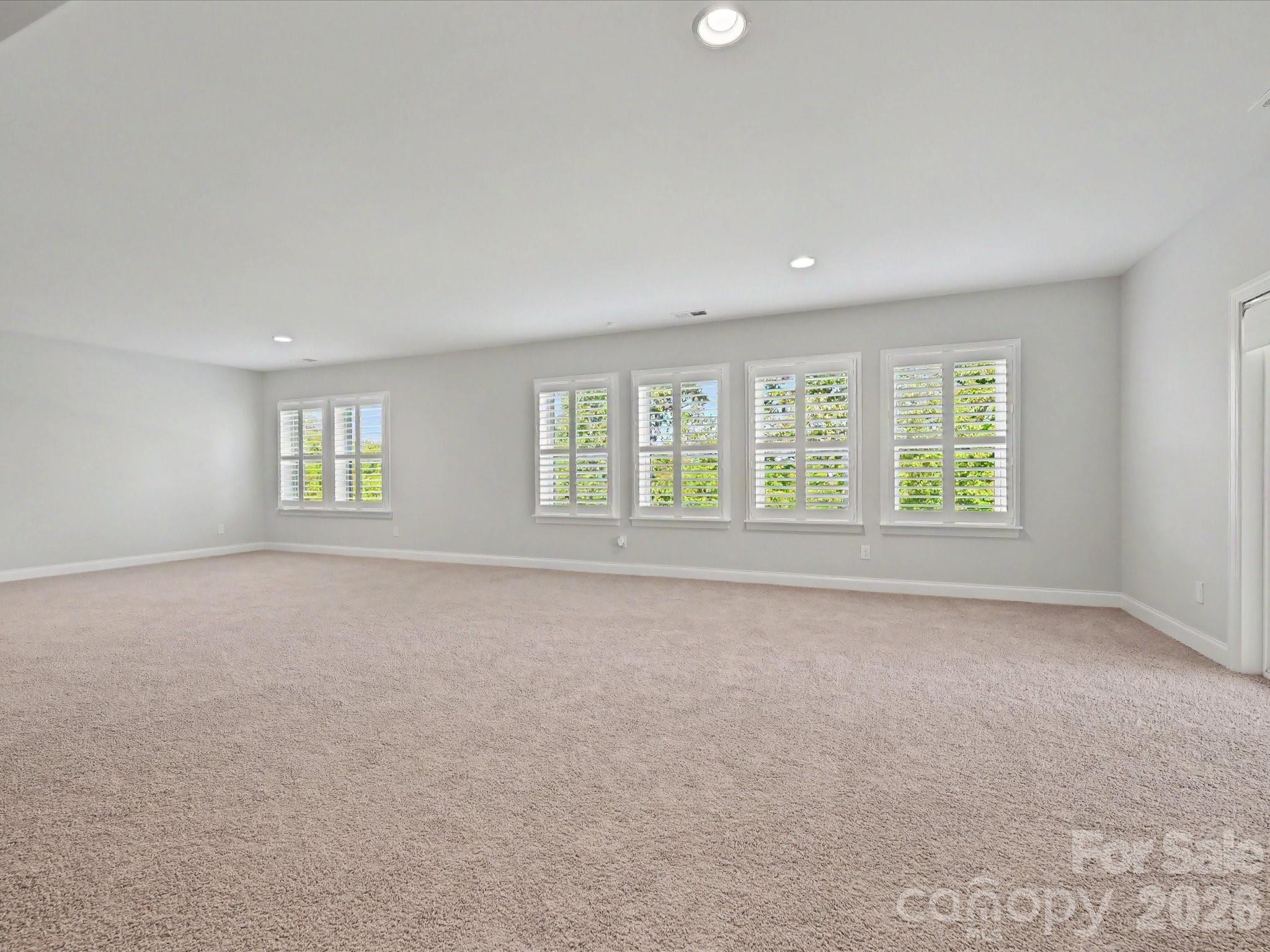 315 W Waterlynn Road — Mooresville
