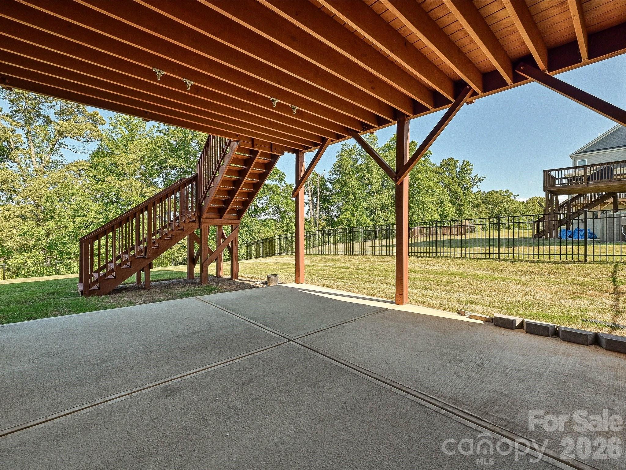 315 W Waterlynn Road — Mooresville
