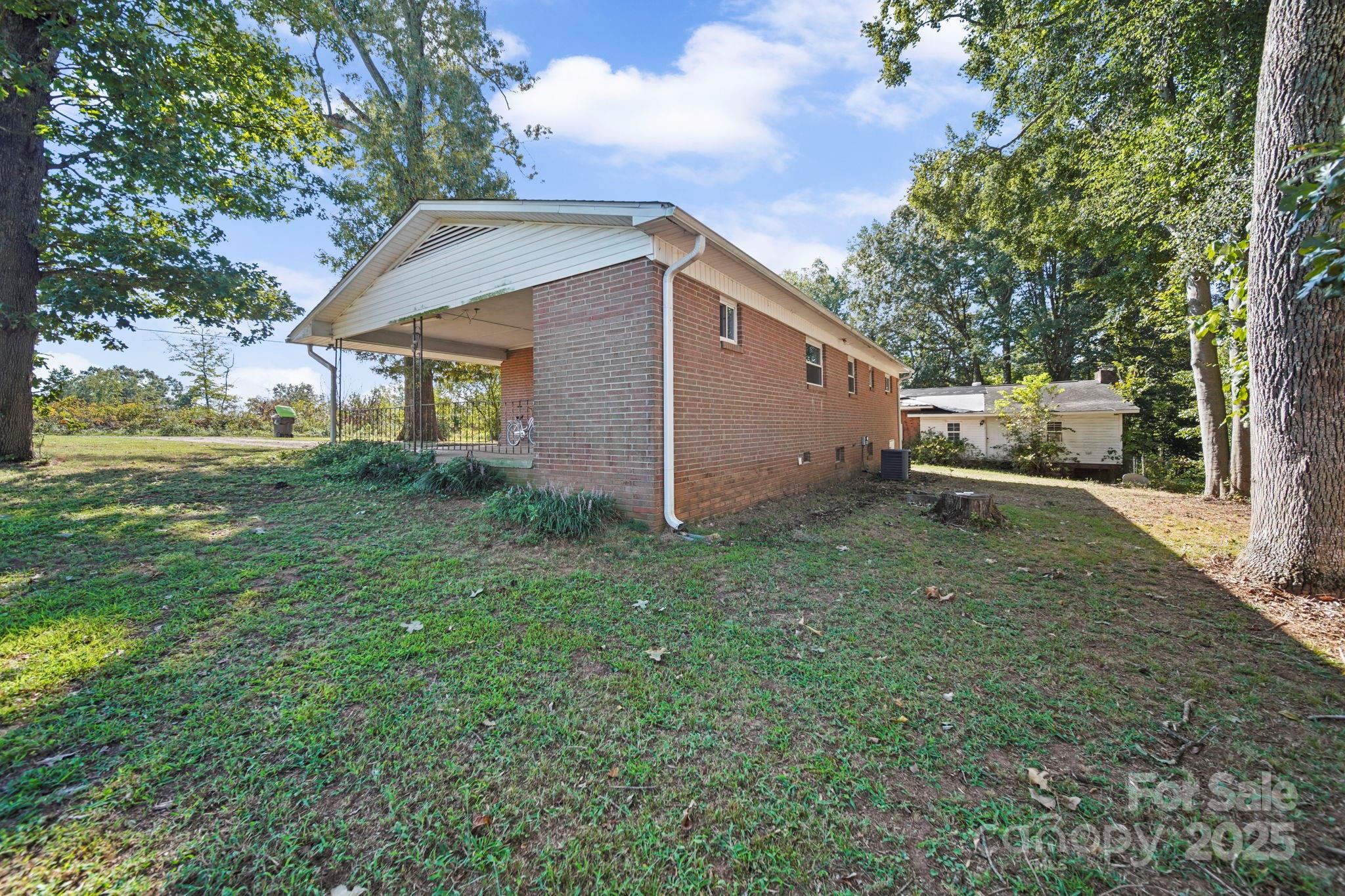 2189 Mary Street — China Grove