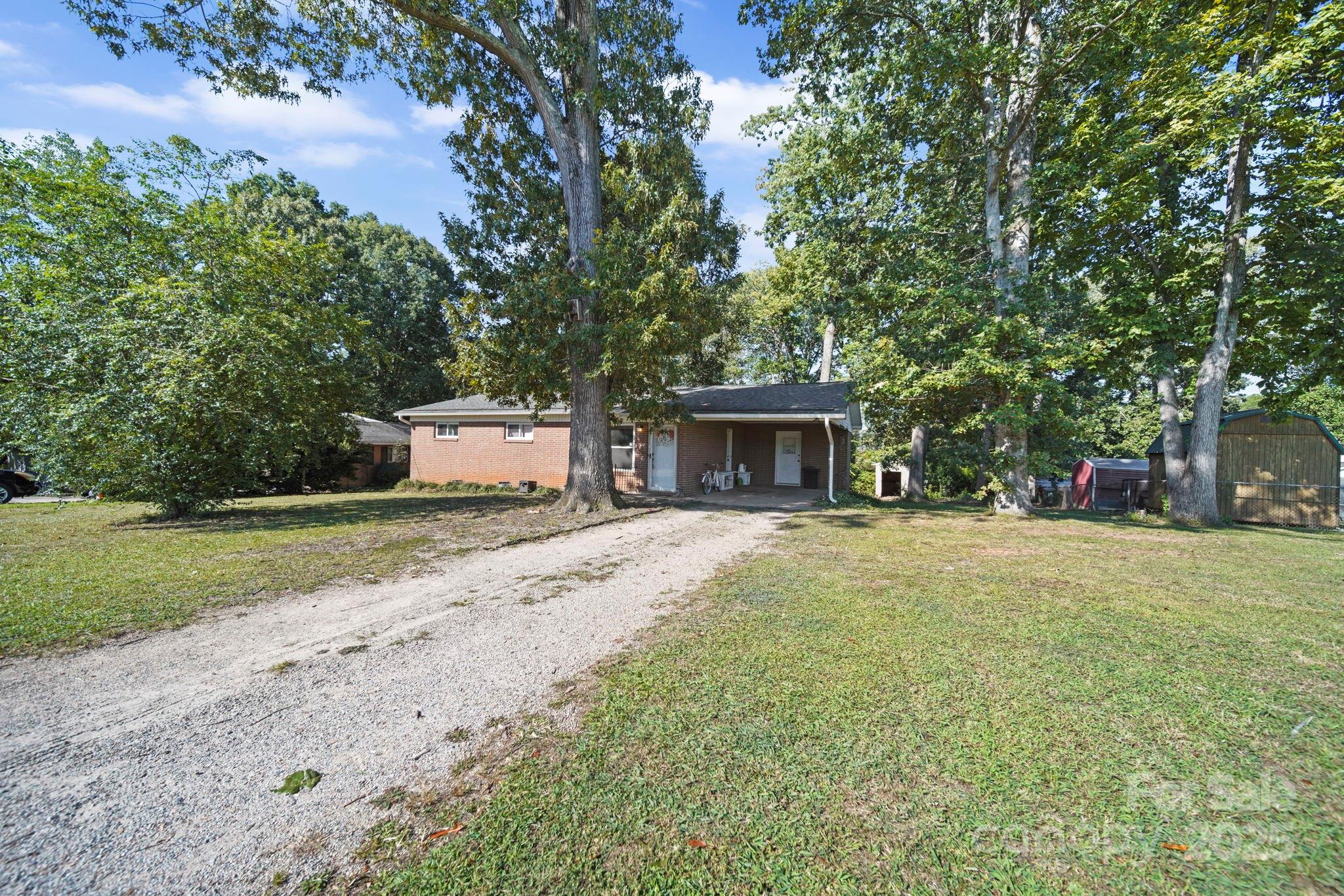 2189 Mary Street — China Grove