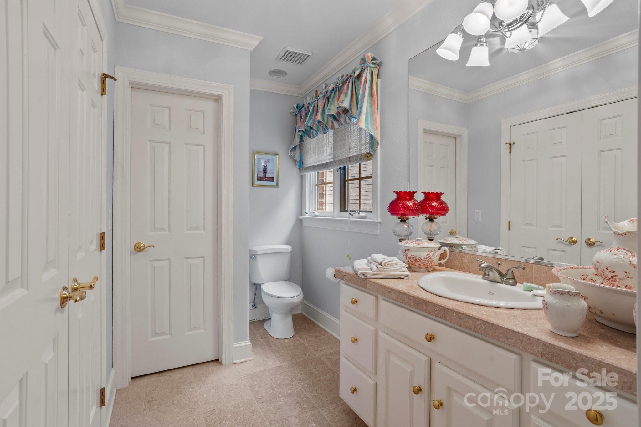 115 W Glenview Drive — Salisbury