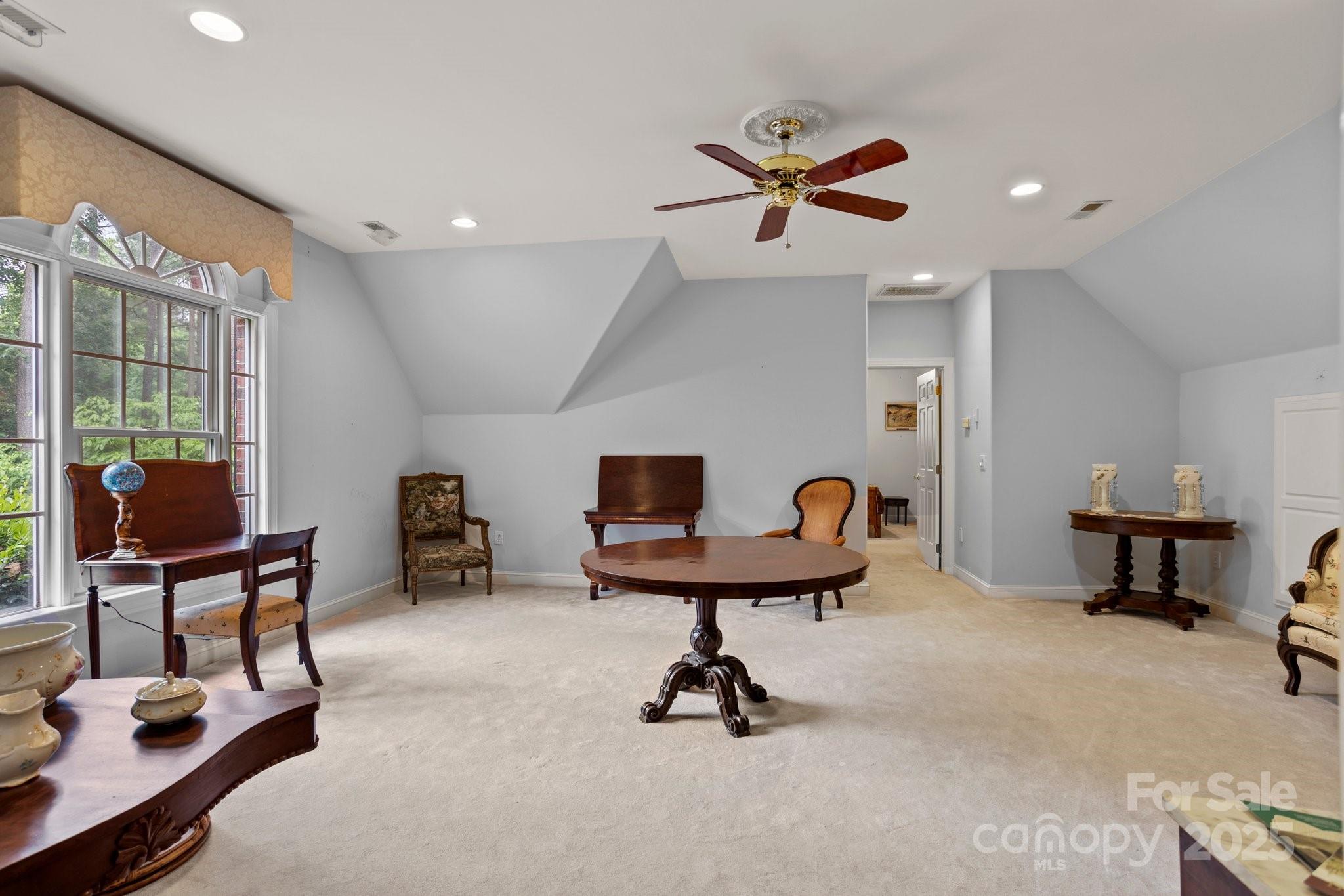 115 W Glenview Drive — Salisbury