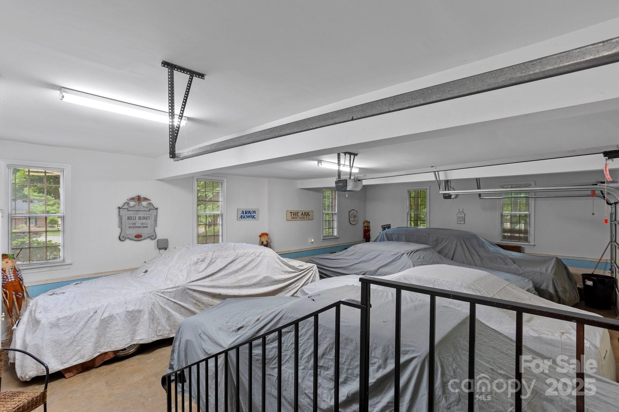 115 W Glenview Drive — Salisbury