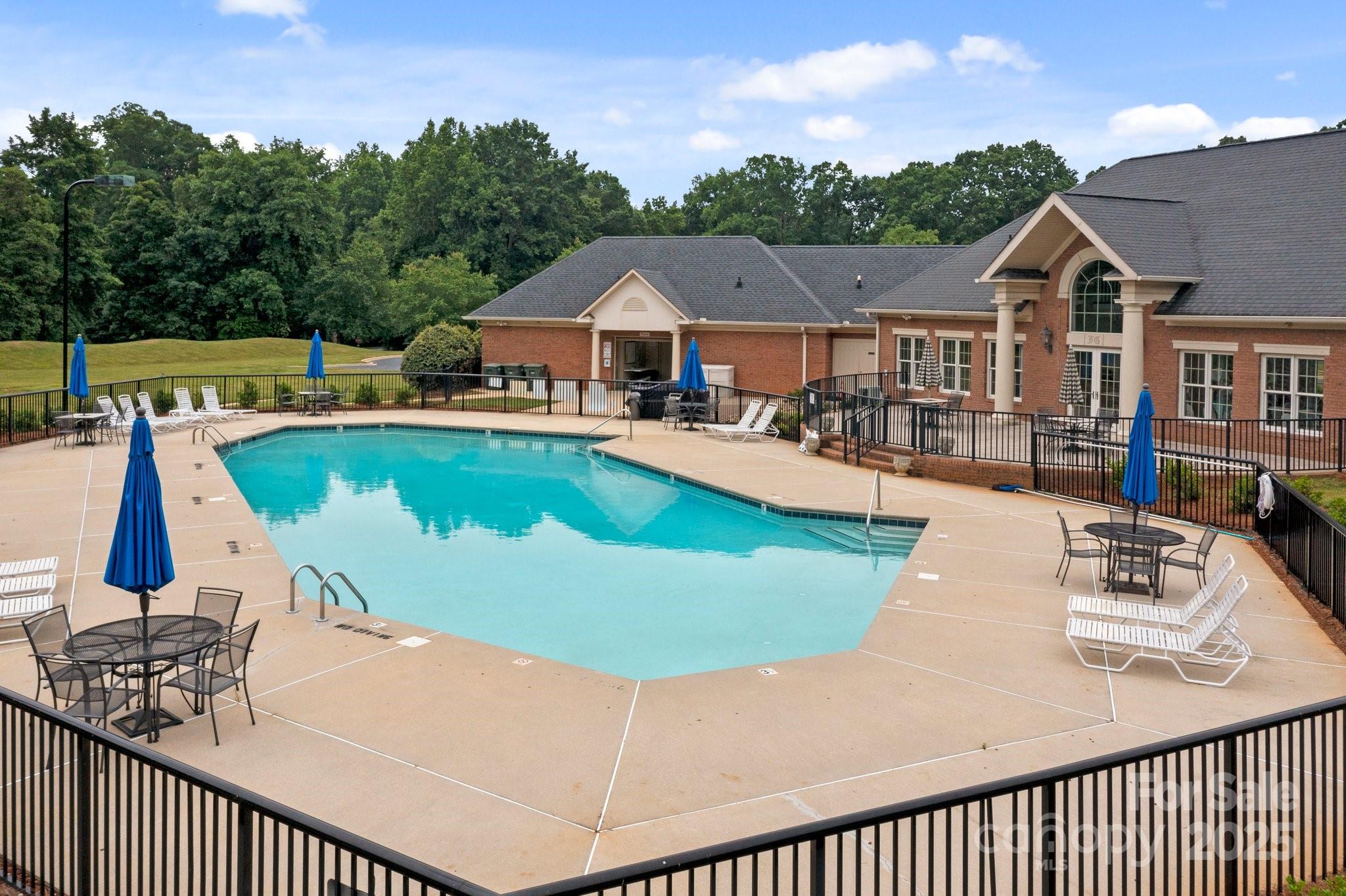 115 W Glenview Drive — Salisbury