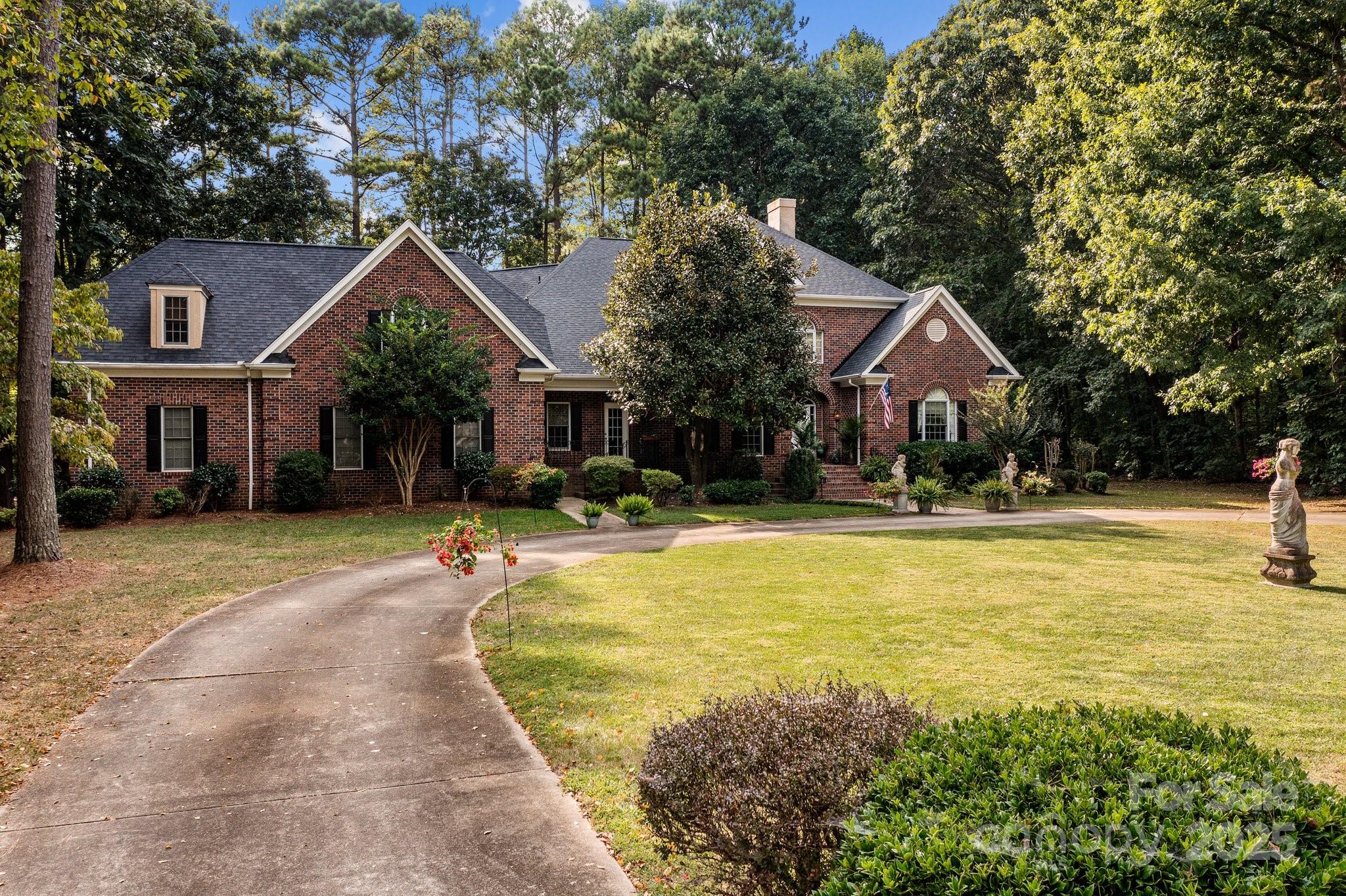 115 W Glenview Drive — Salisbury