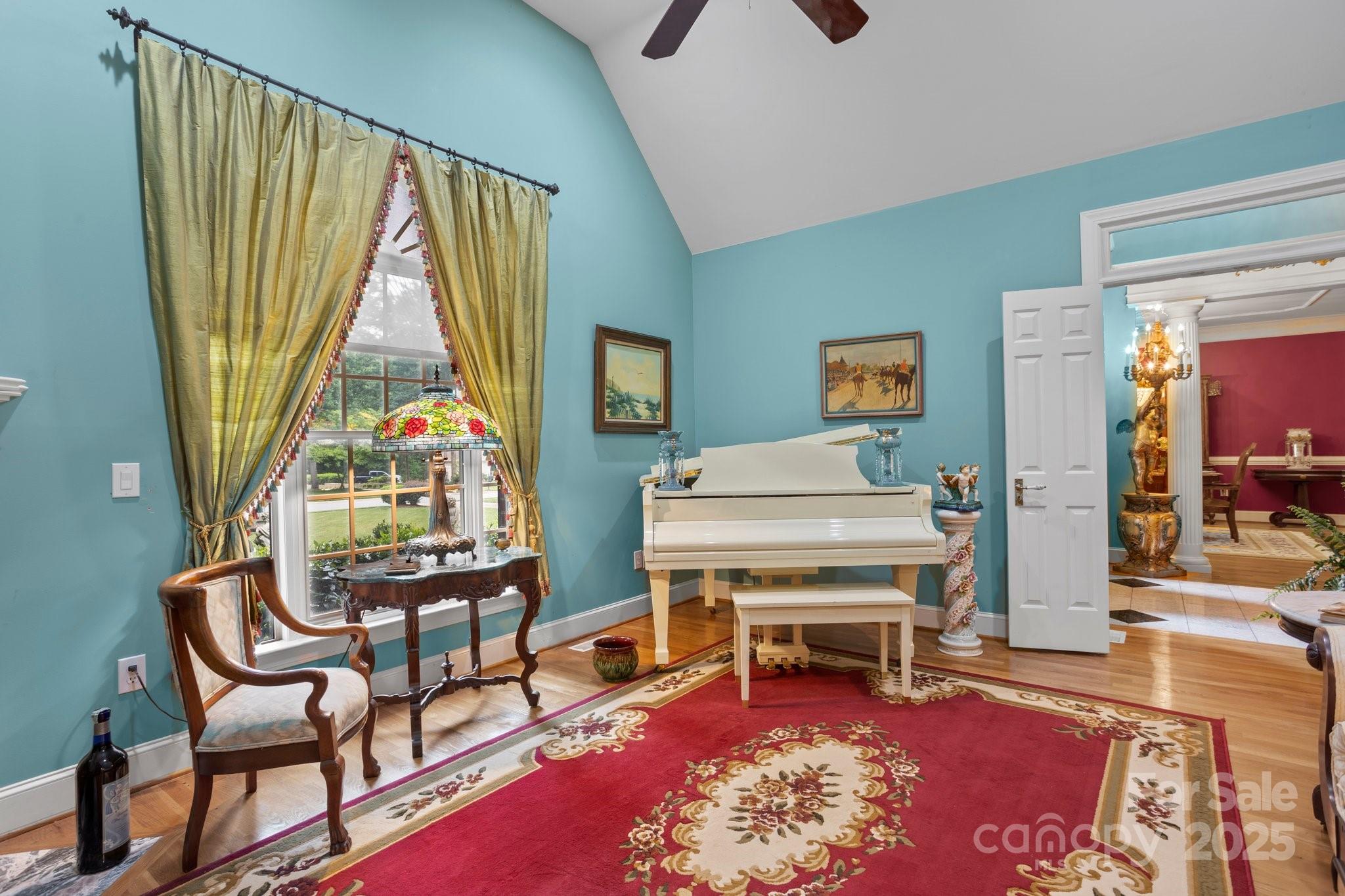 115 W Glenview Drive — Salisbury