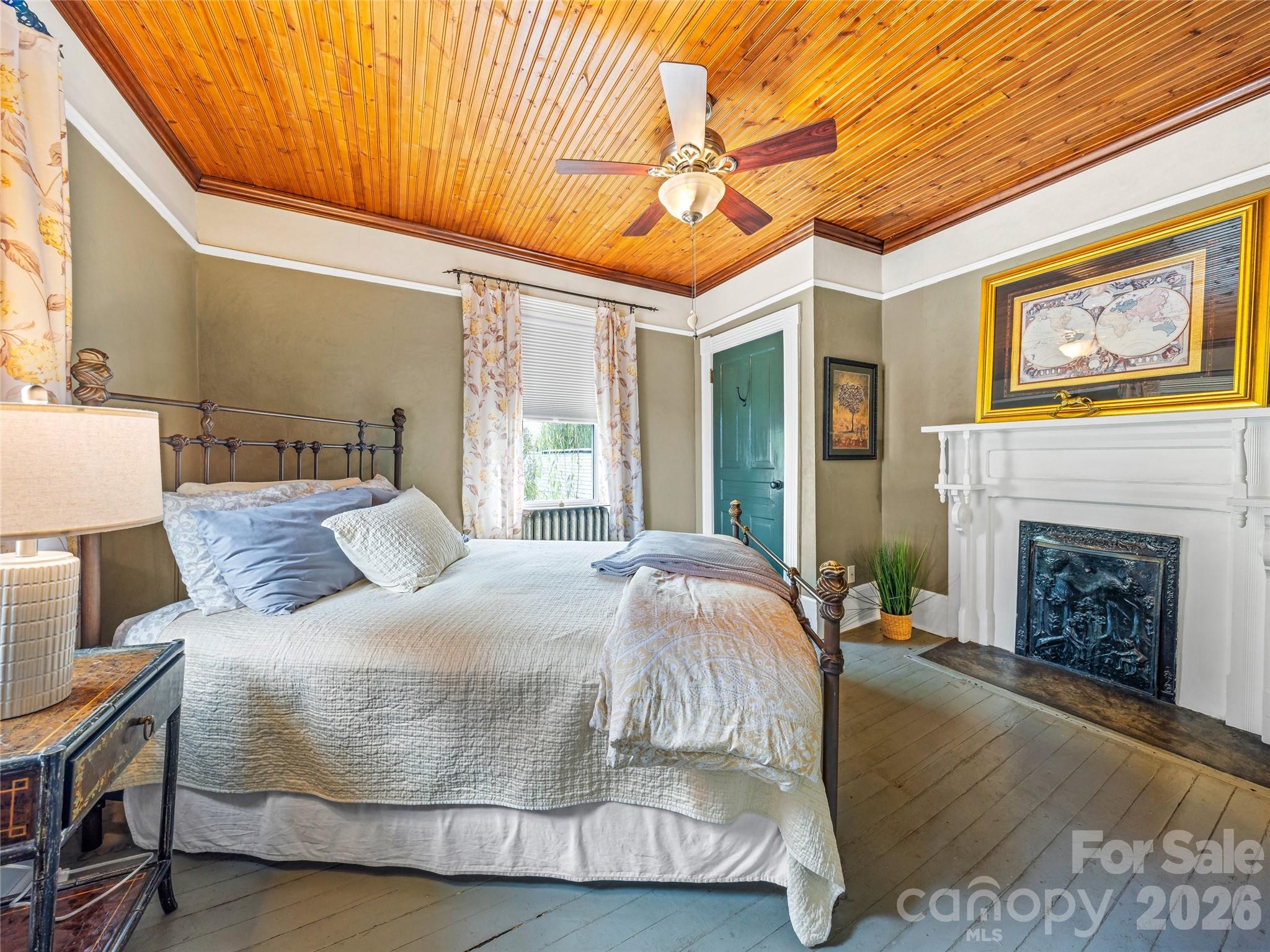 138 S French Broad Avenue — Asheville