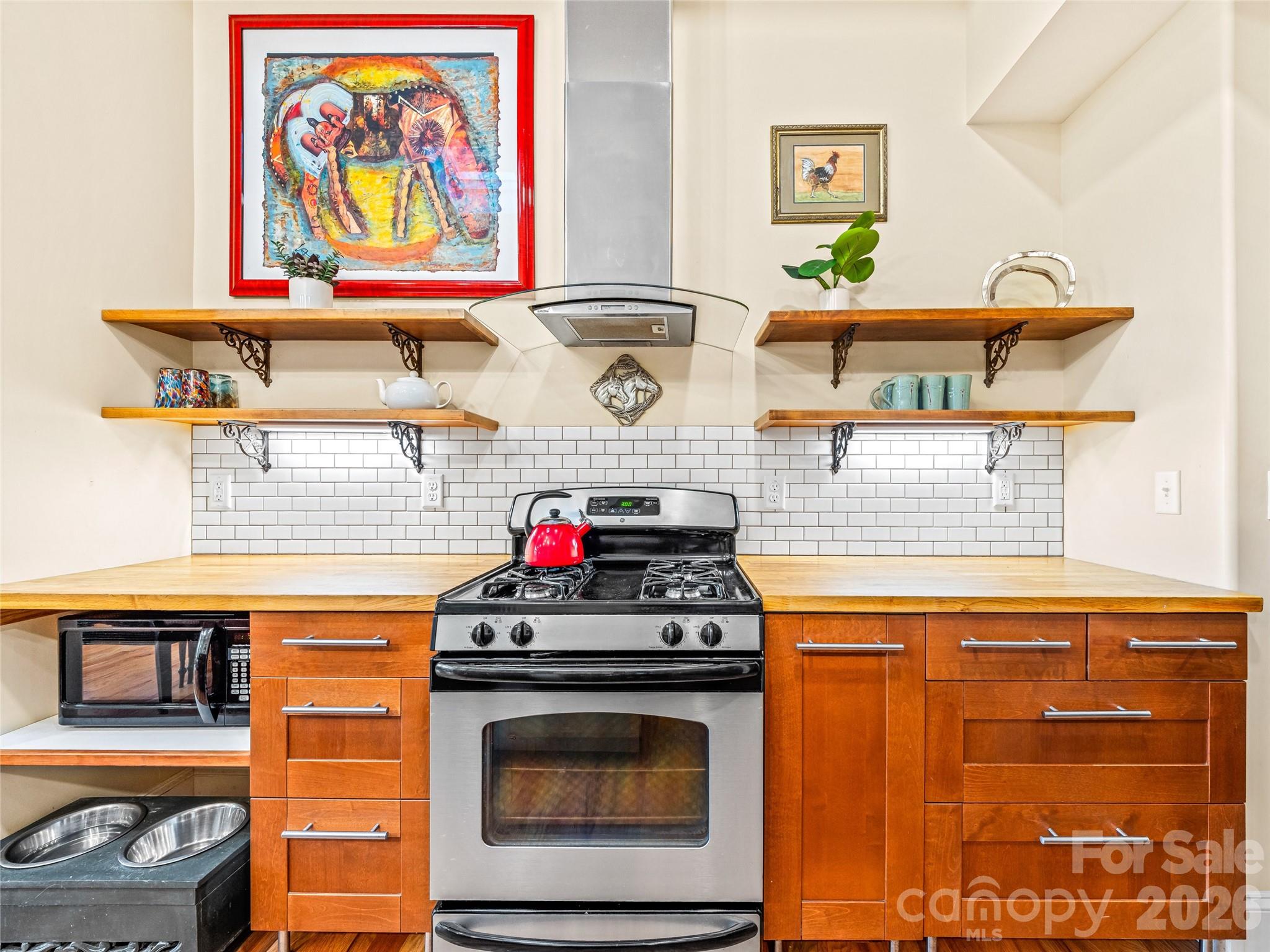 138 S French Broad Avenue — Asheville