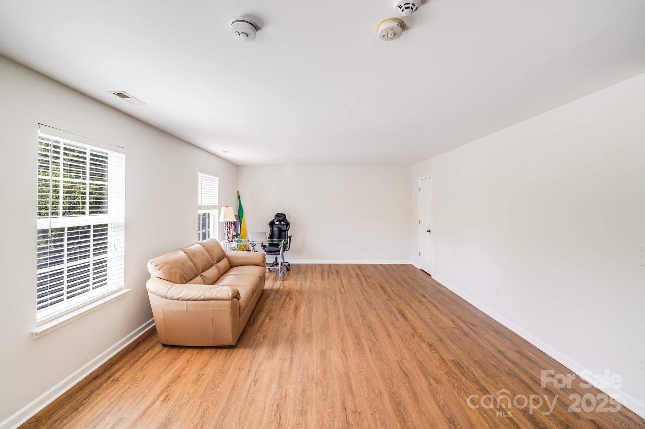 16035 Long Talon Way — Charlotte