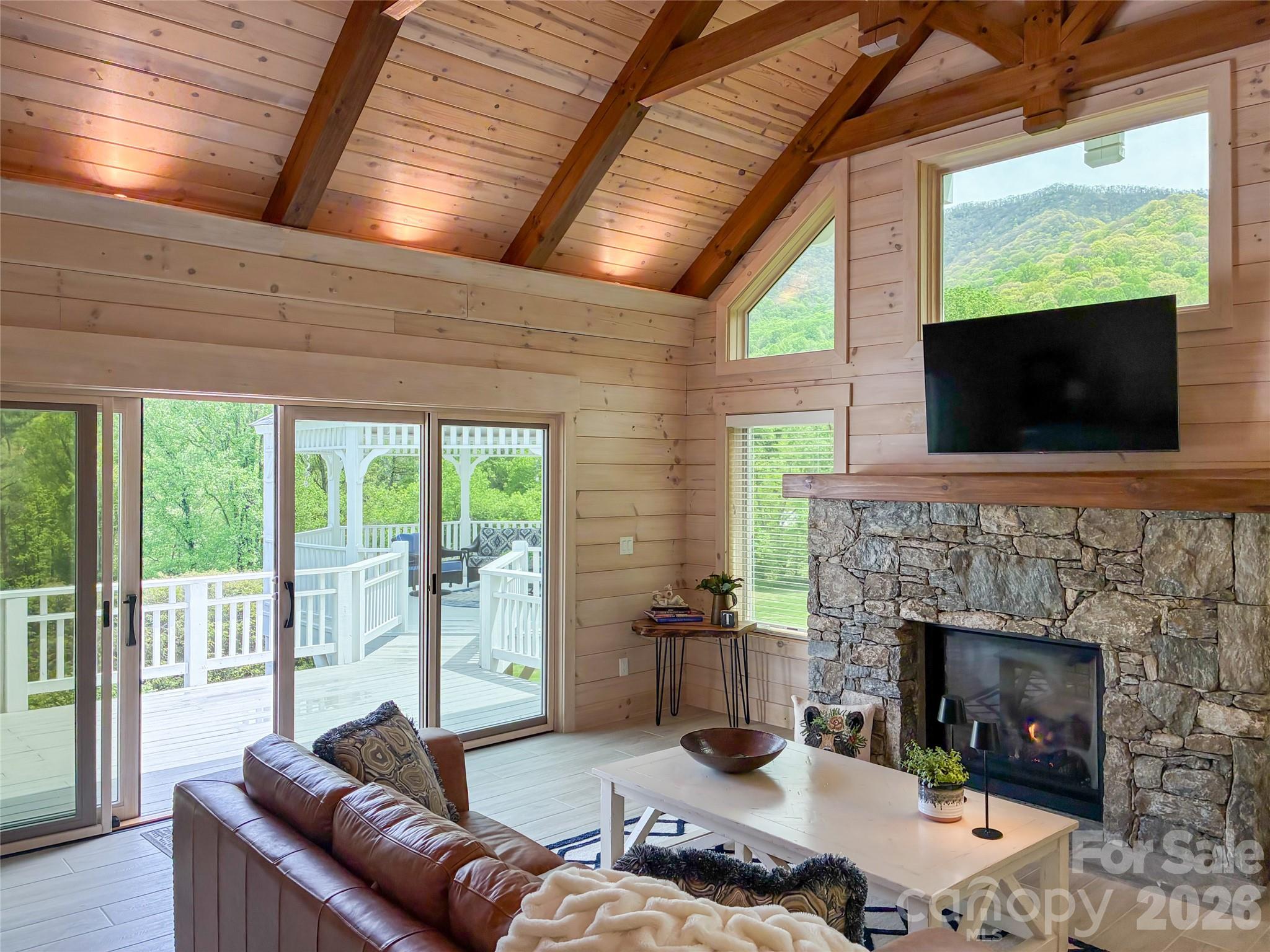 208 Parrish Farm Road — Waynesville