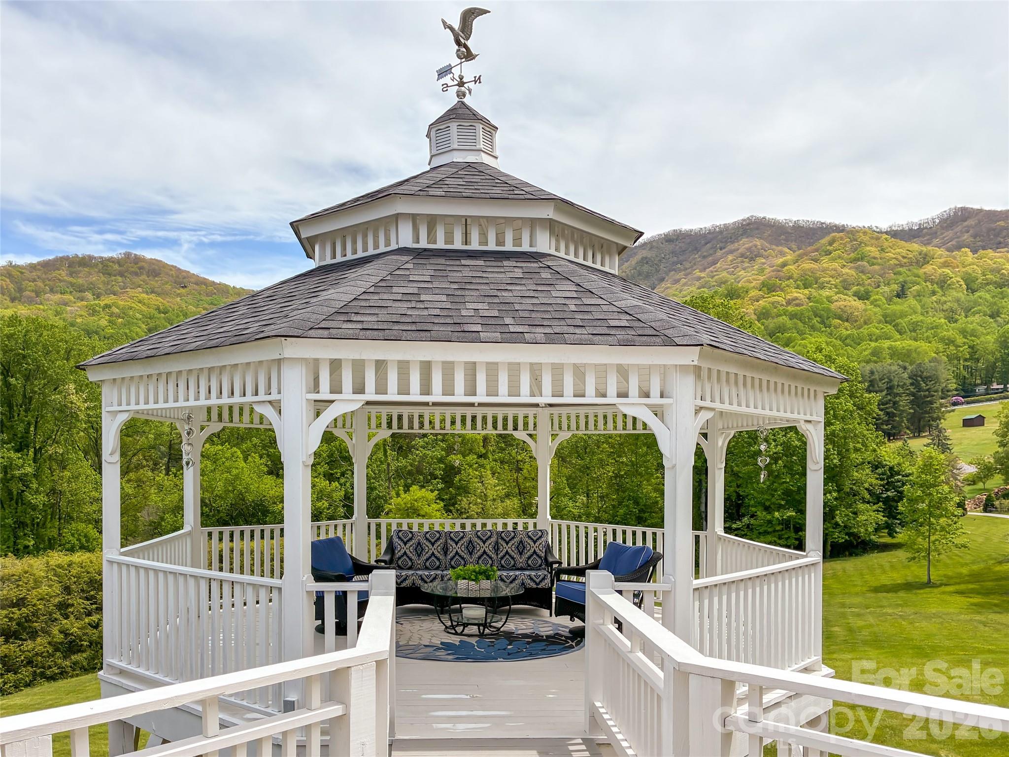 208 Parrish Farm Road — Waynesville