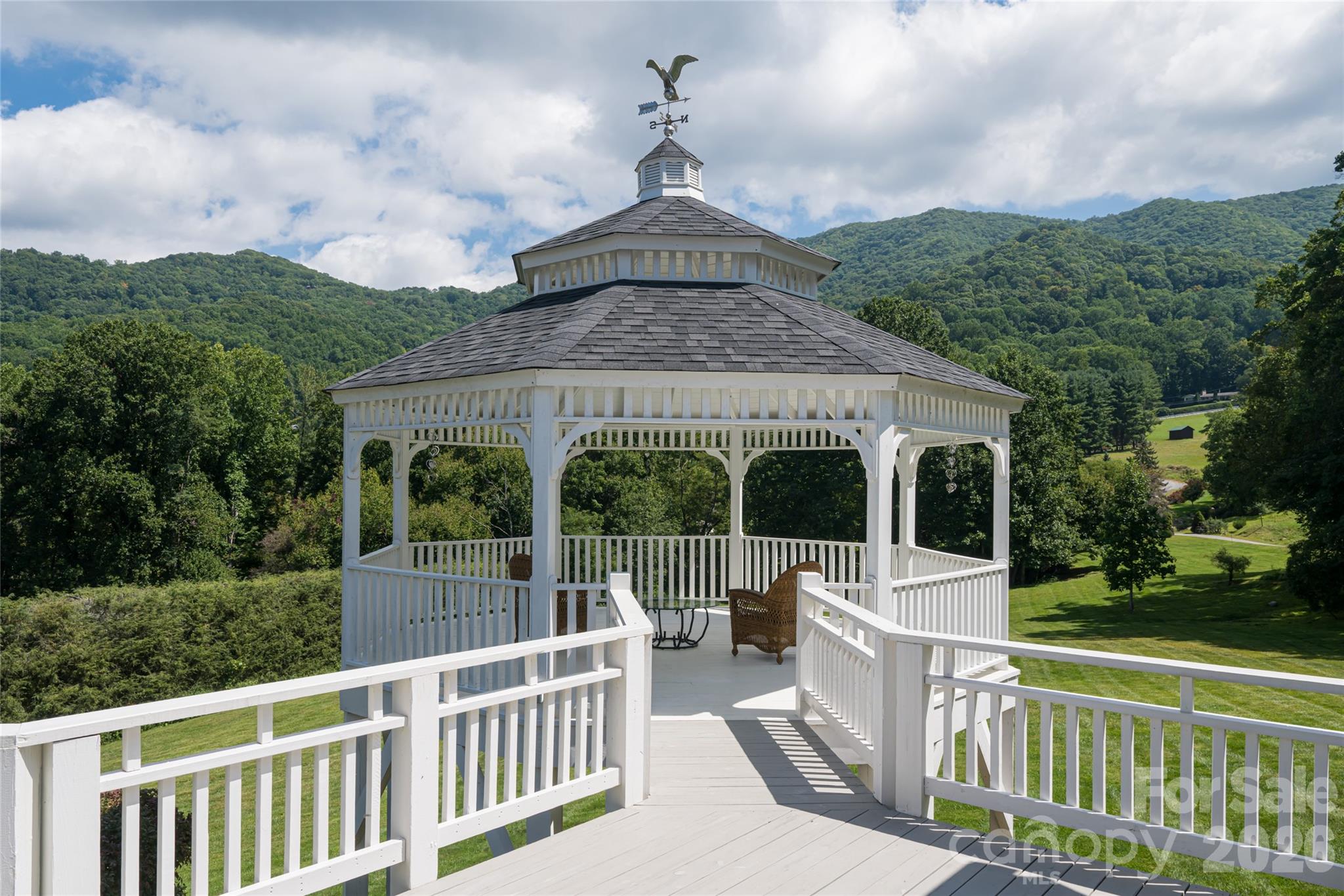 208 Parrish Farm Road — Waynesville
