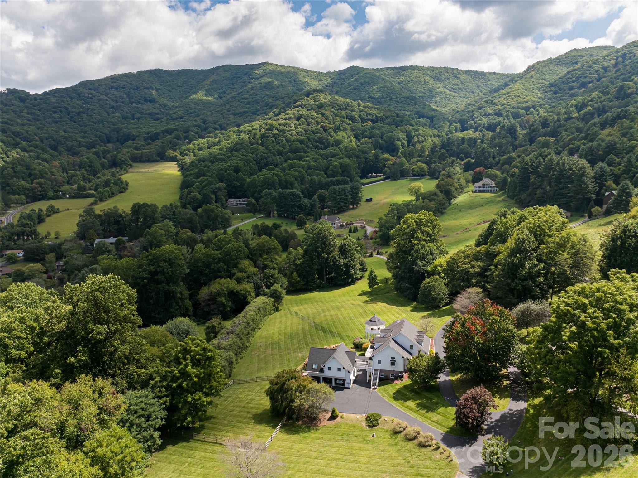 208 Parrish Farm Road — Waynesville