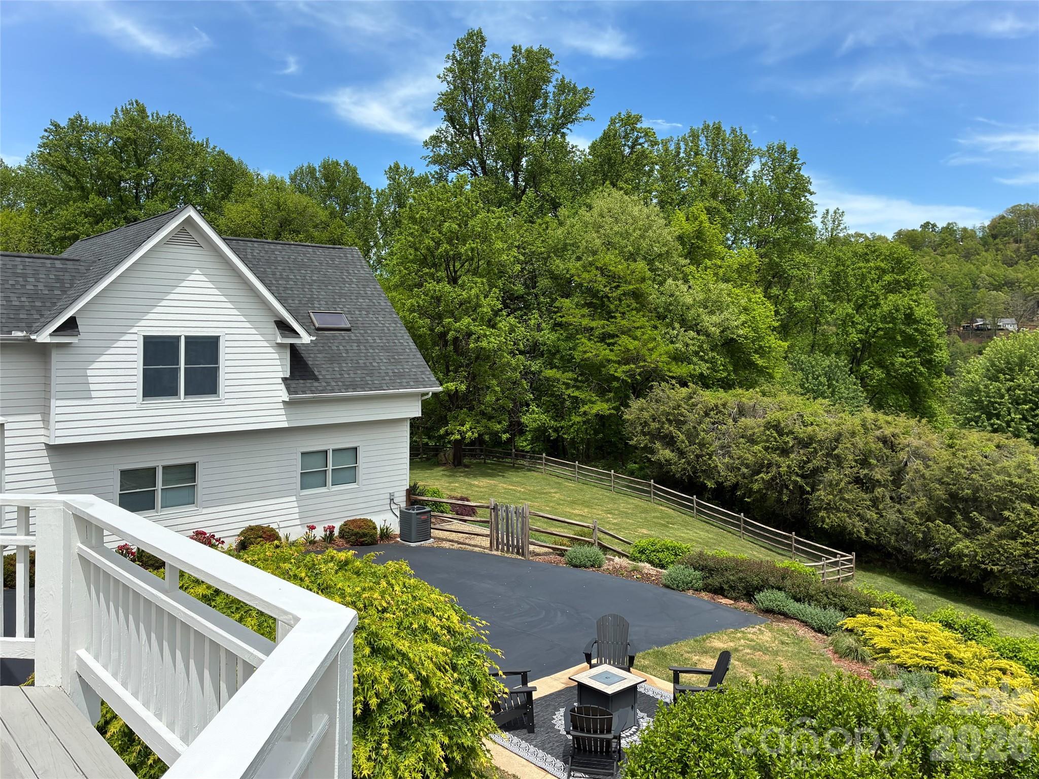 208 Parrish Farm Road — Waynesville