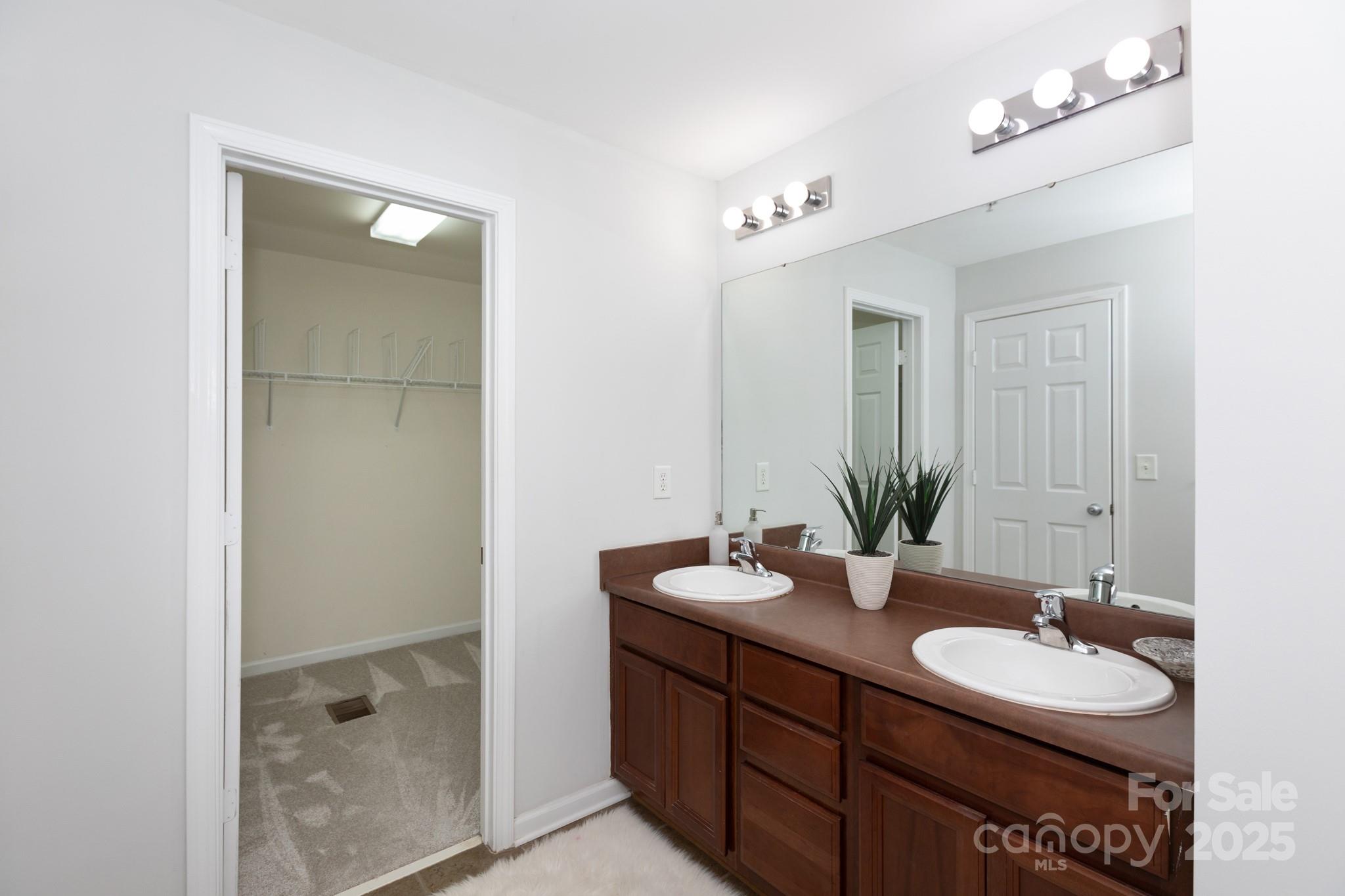 3959 Picasso Court — Charlotte