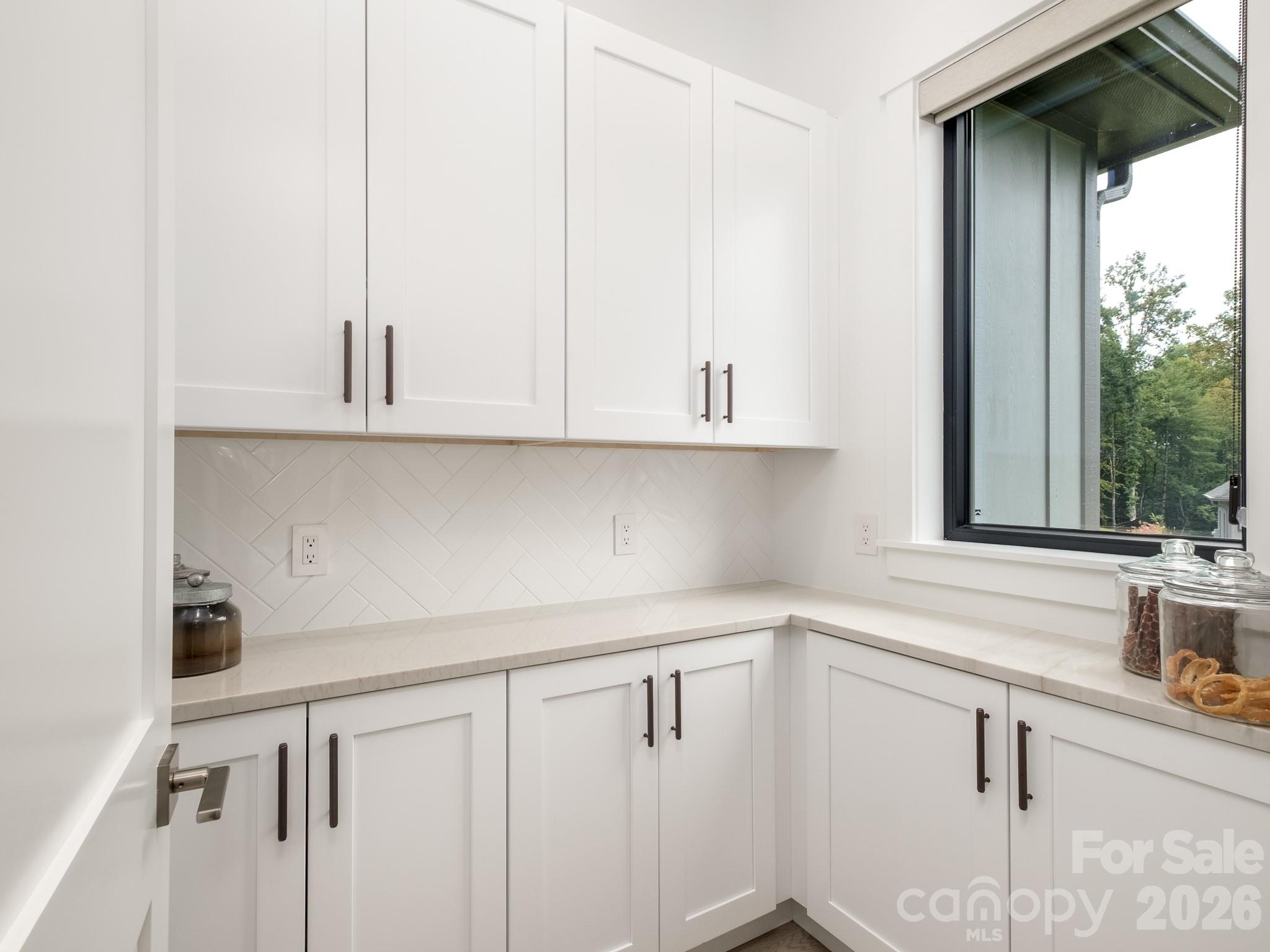 422 Ascension Valley — Horse Shoe